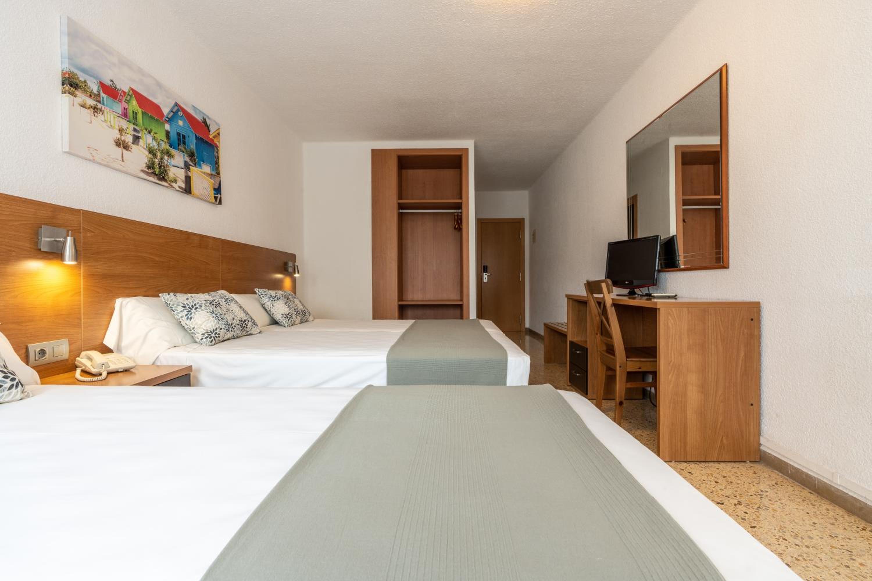 Triple Room photo 2