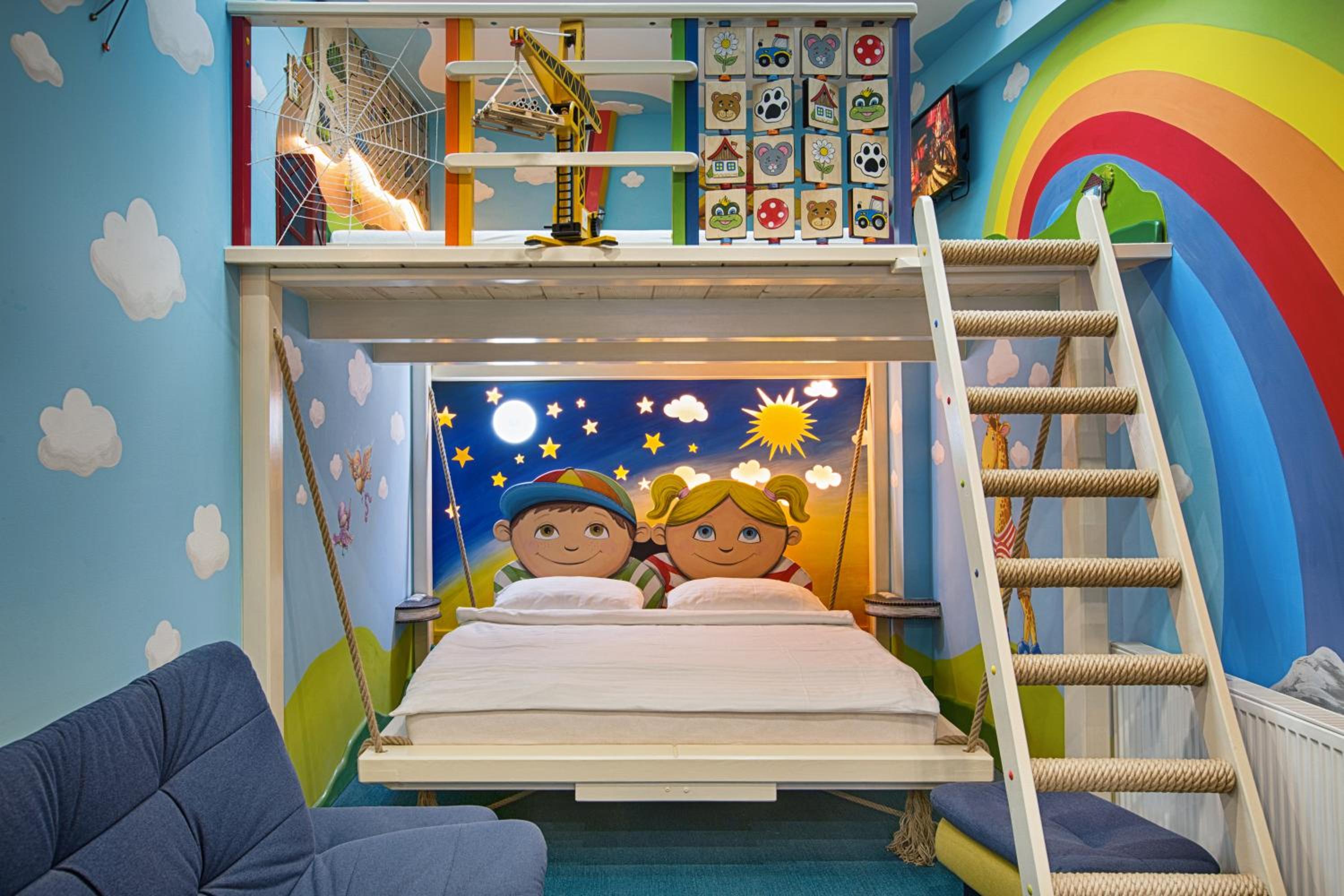 Deluxe Family Room