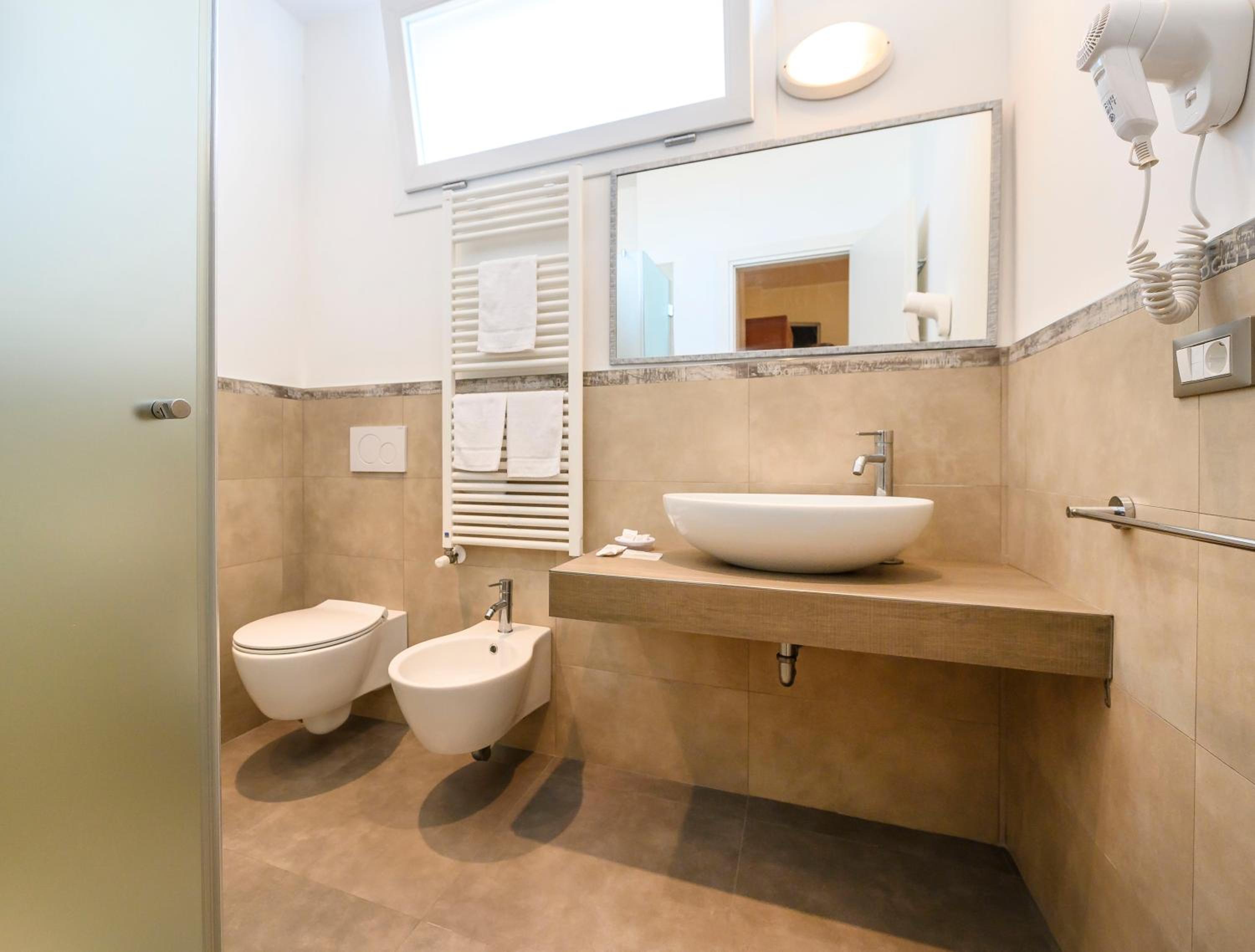 Standard Triple Room photo 2
