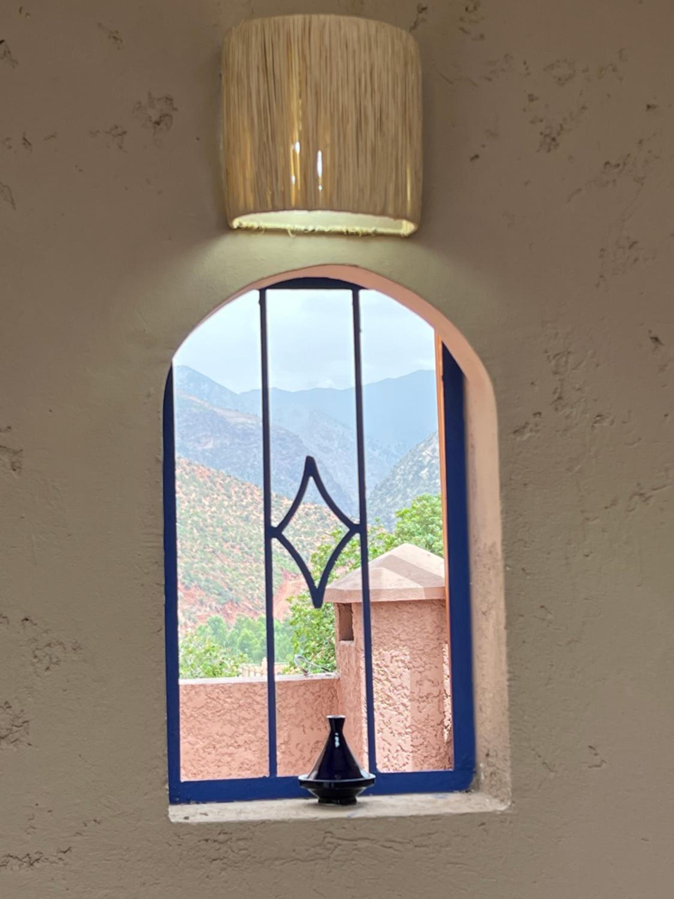 One-Bedroom Apartment with Balcony and Mountain View   - Photo 51