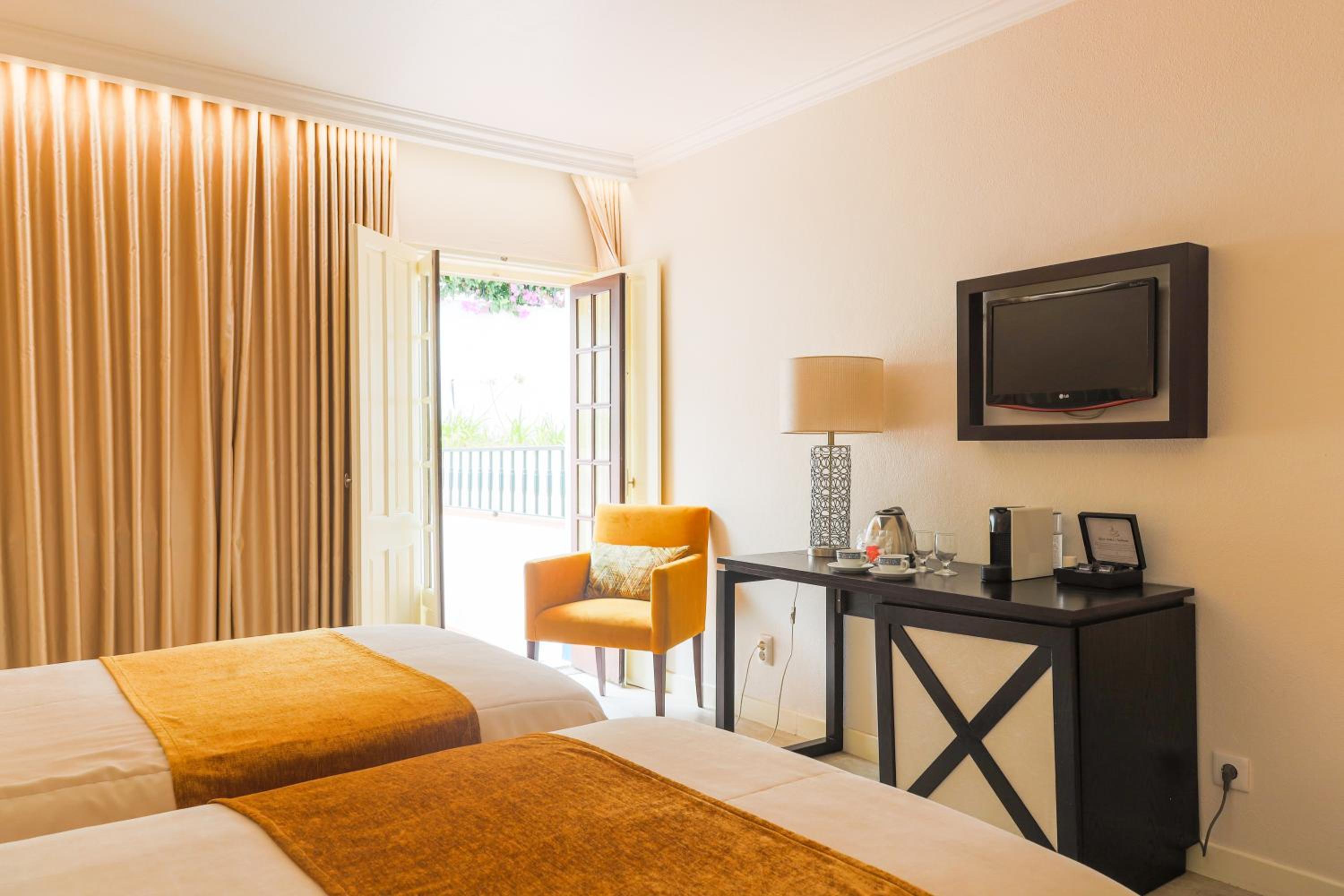 Twin Room - Photo 1