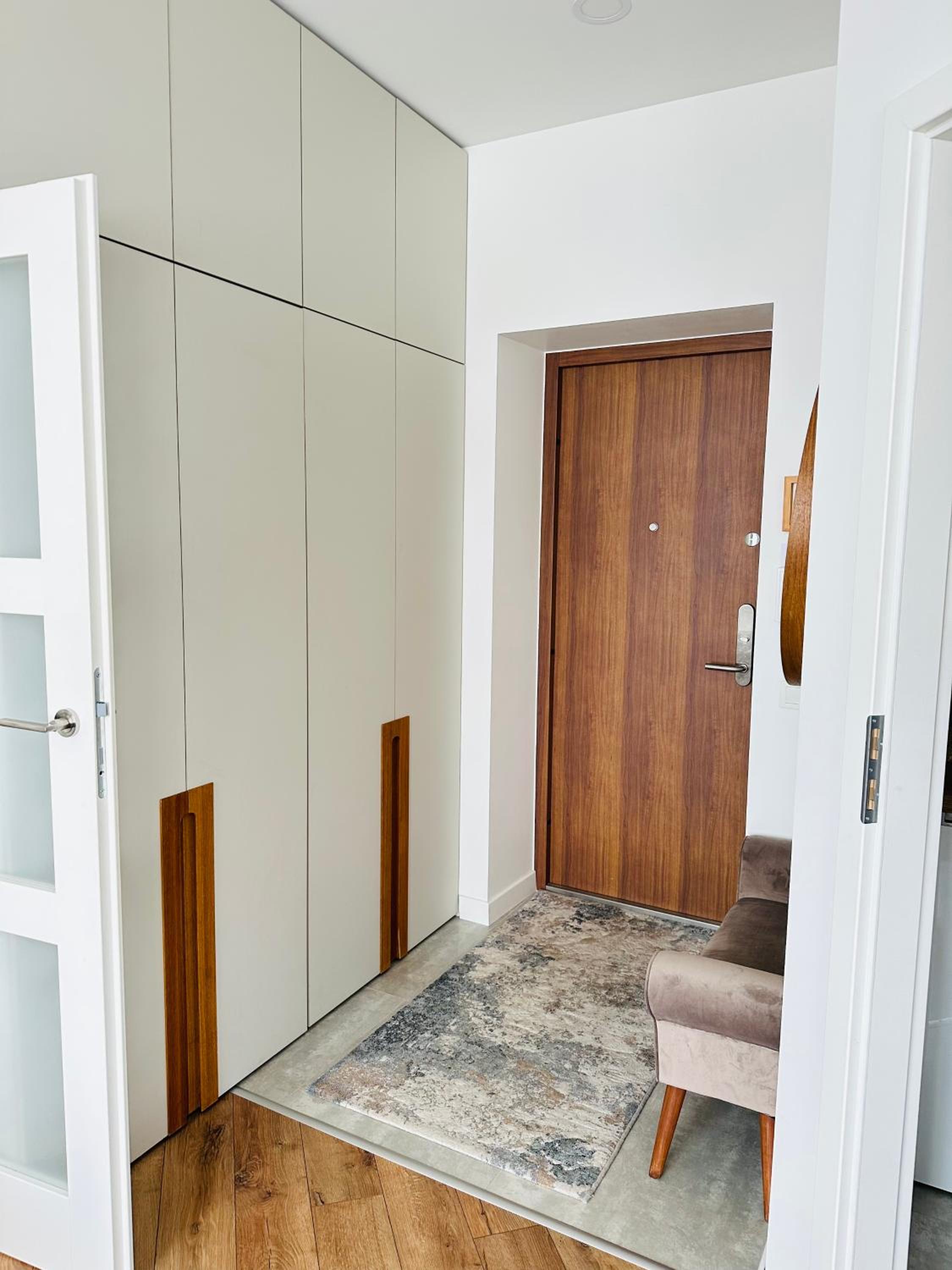 One-Bedroom Apartment - Photo 13