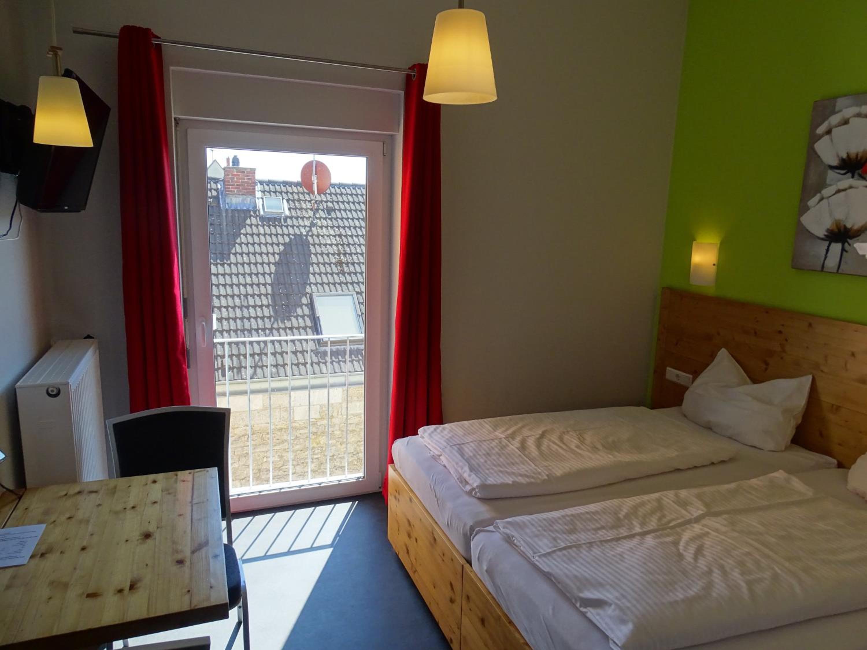 Basic Double Room photo 2