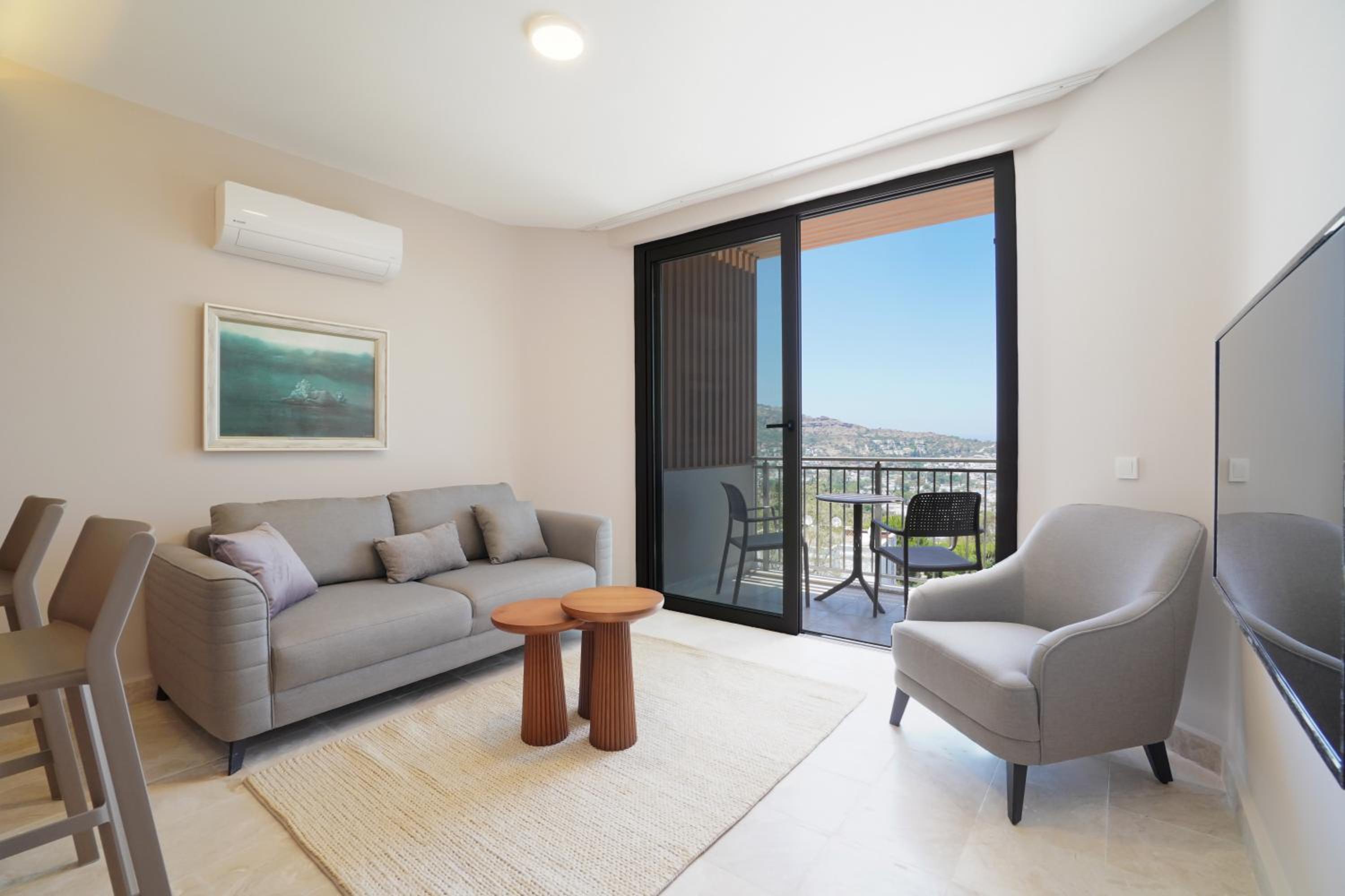 Apartment with Garden View