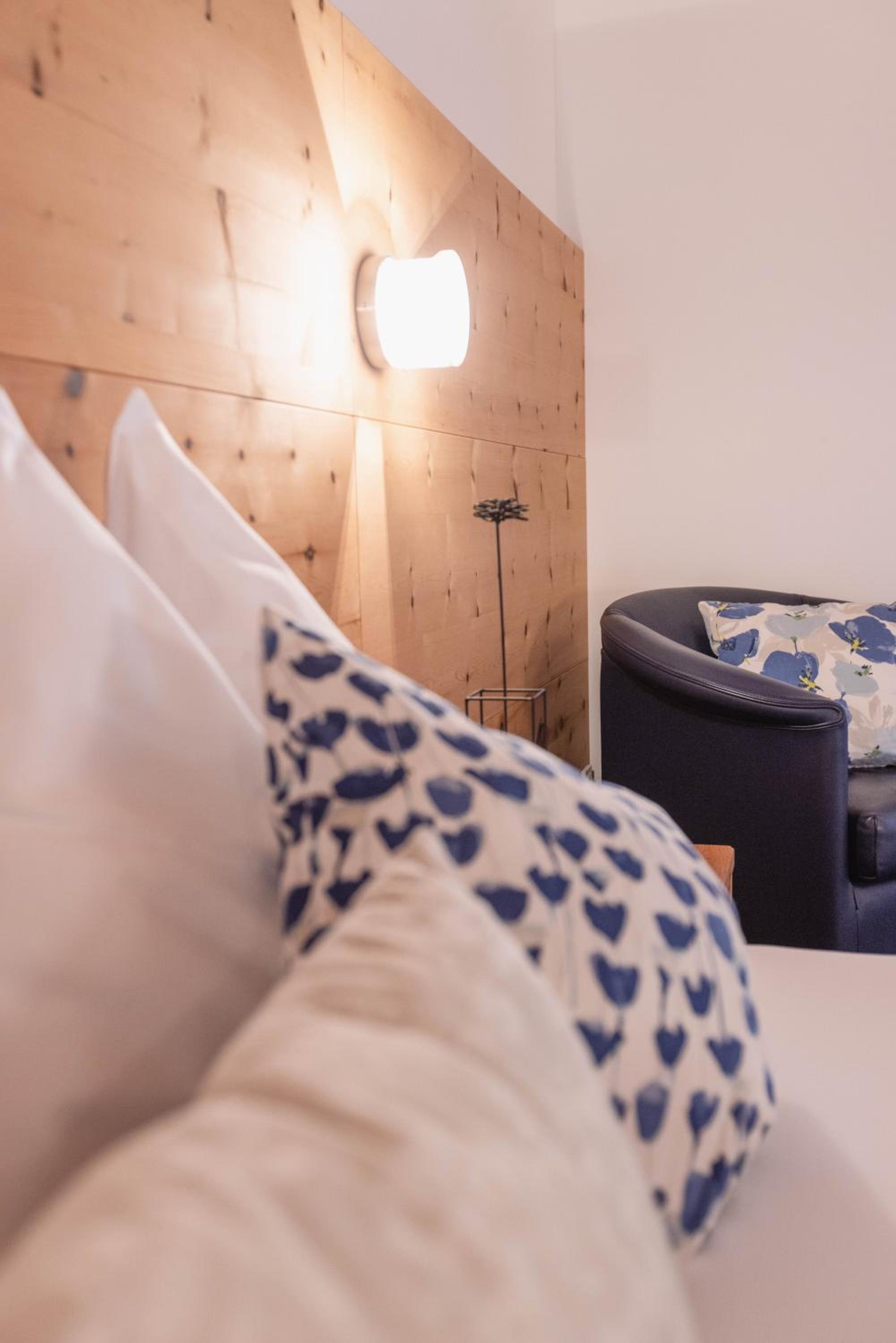 Superior Double Room with Balcony - Photo 11