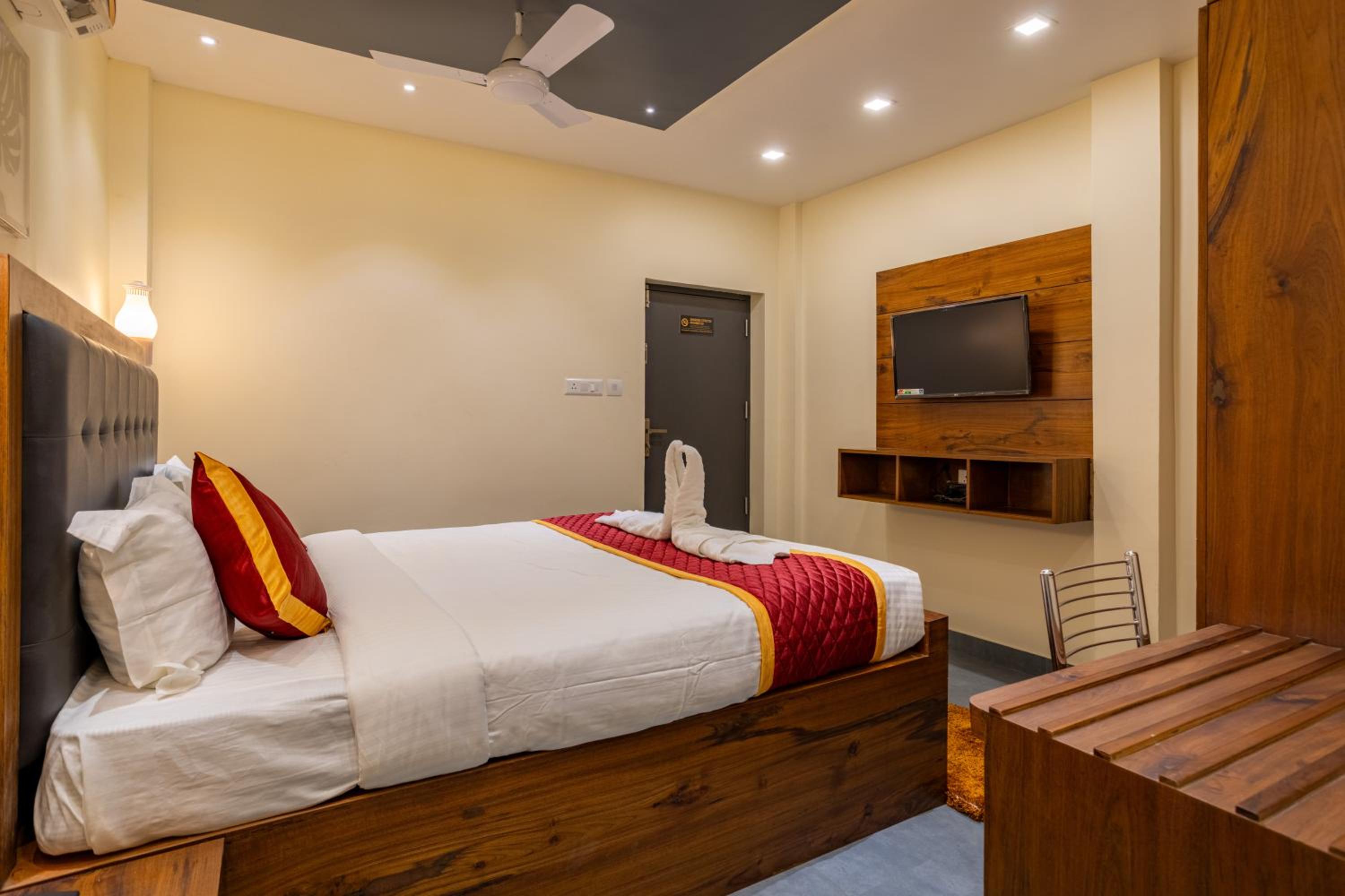 Standard Double Room - Photo 3