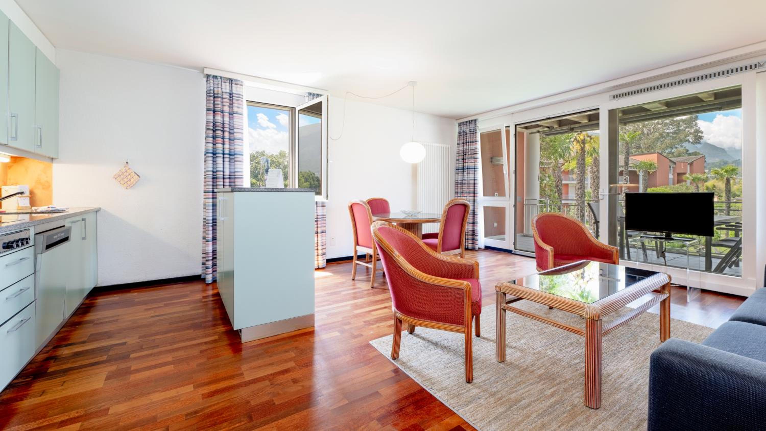 Two-Bedroom Comfort Apartment - Photo 14