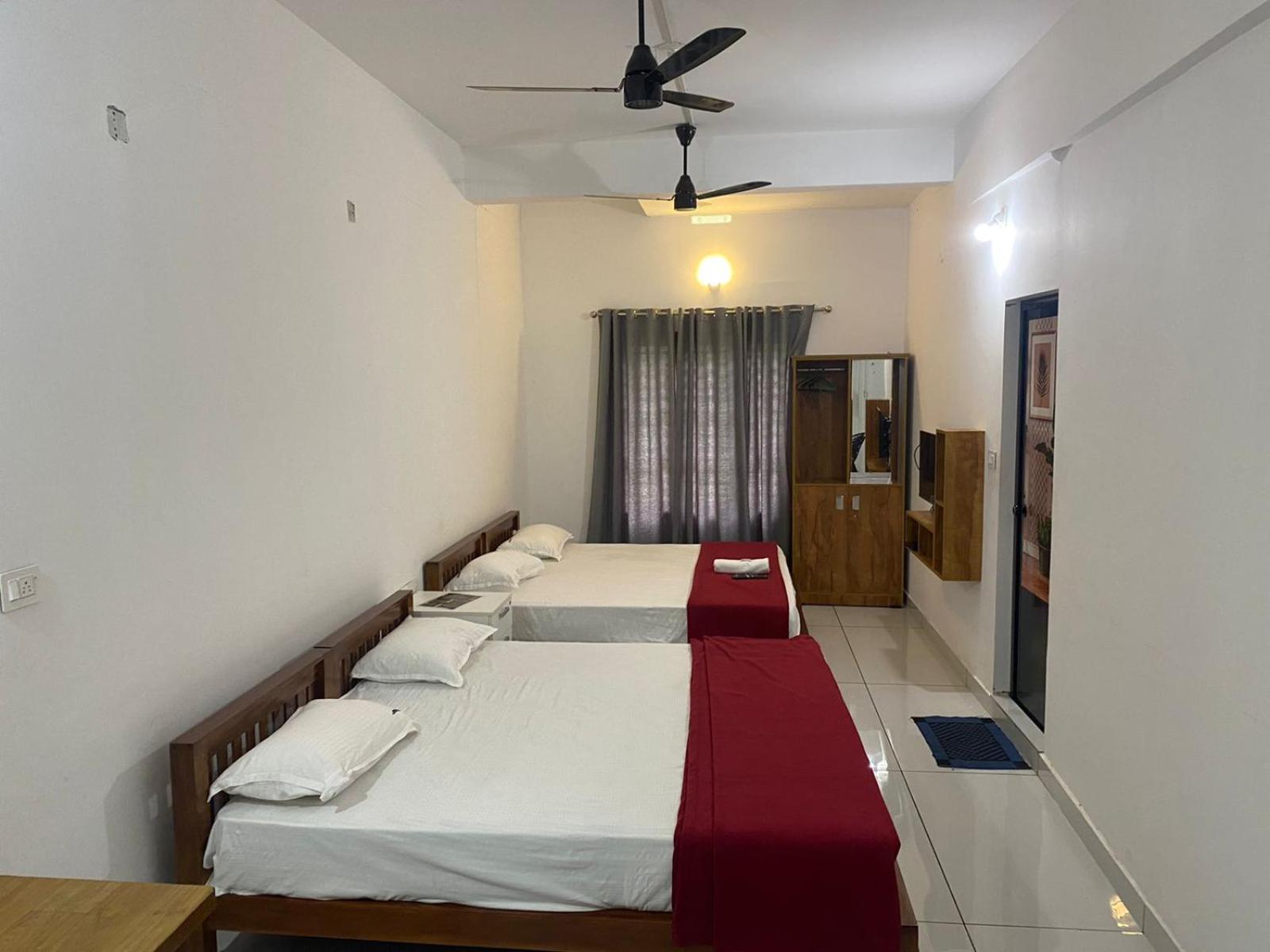 Large Twin Room photo 1