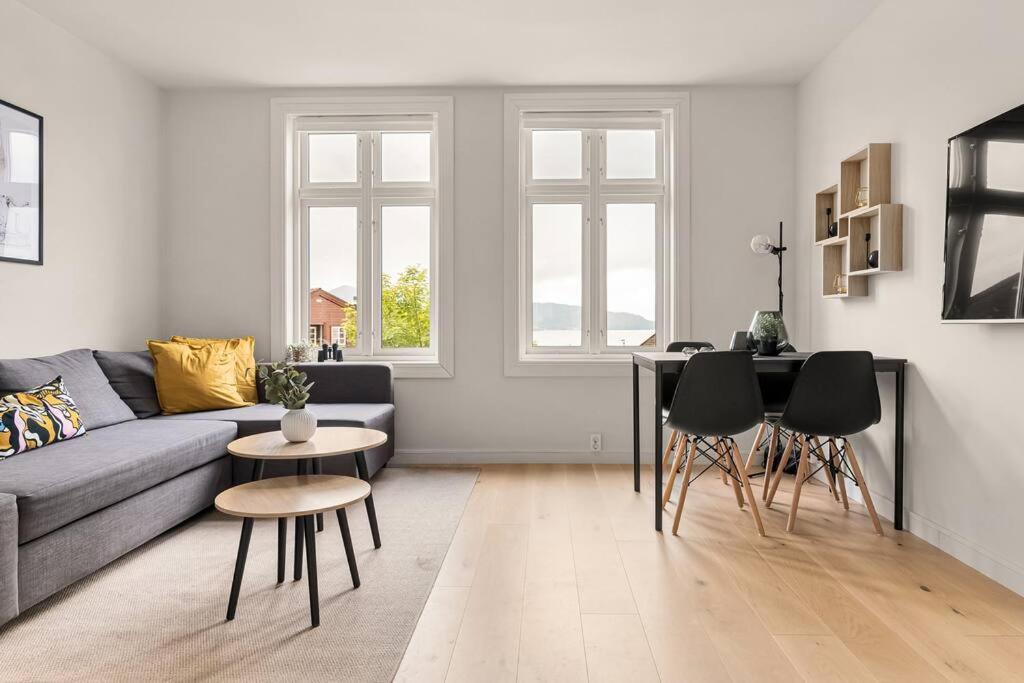 One-Bedroom Apartment photo 2