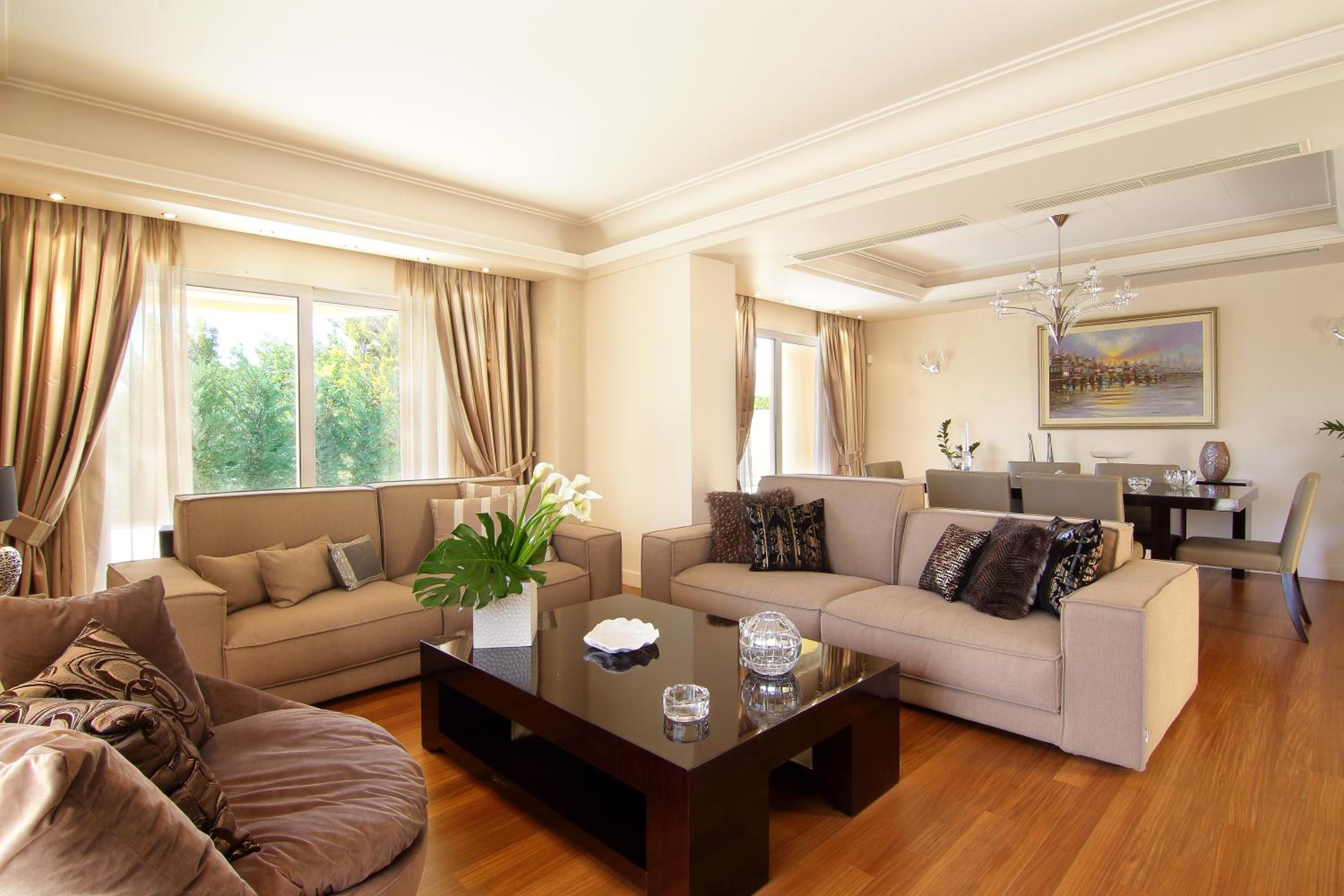 Three-Bedroom Villa photo 3