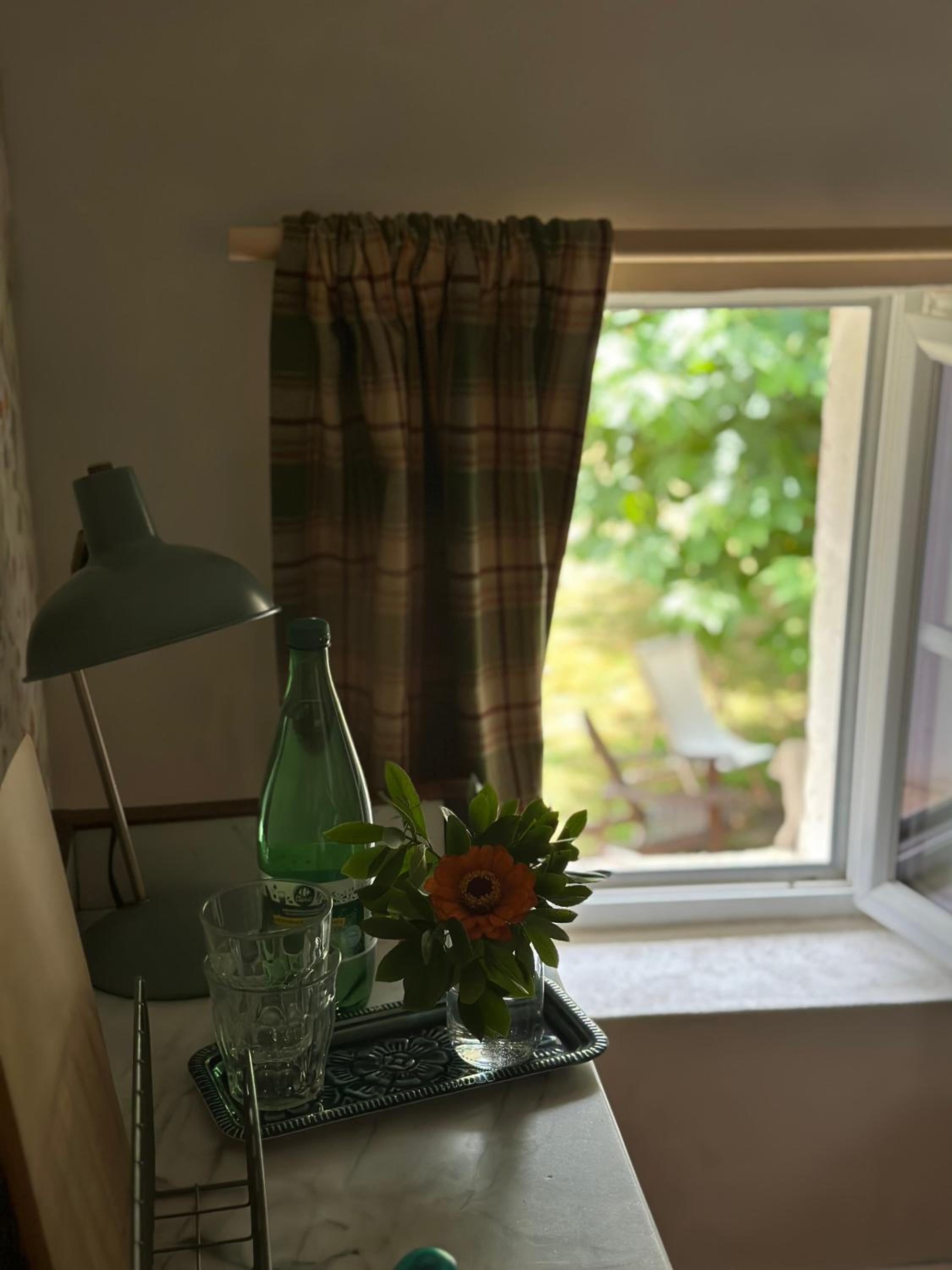 Twin Room - Photo 2