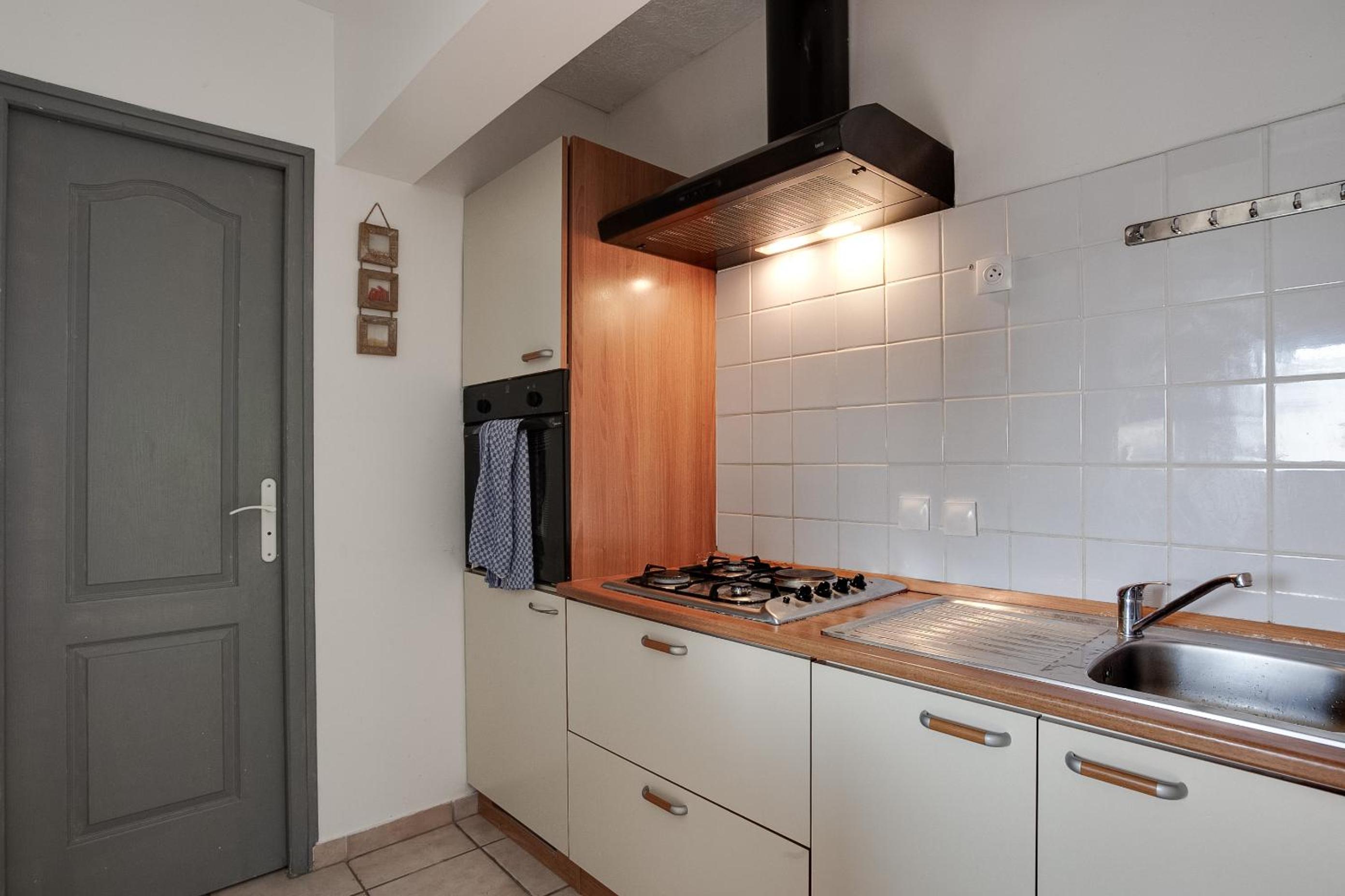 Apartment with Terrace photo 3
