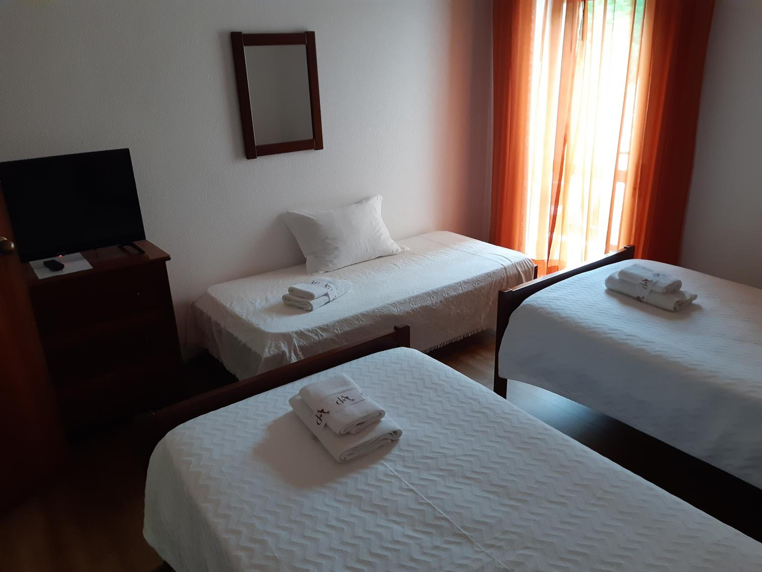 Triple Room with Balcony - Photo 1