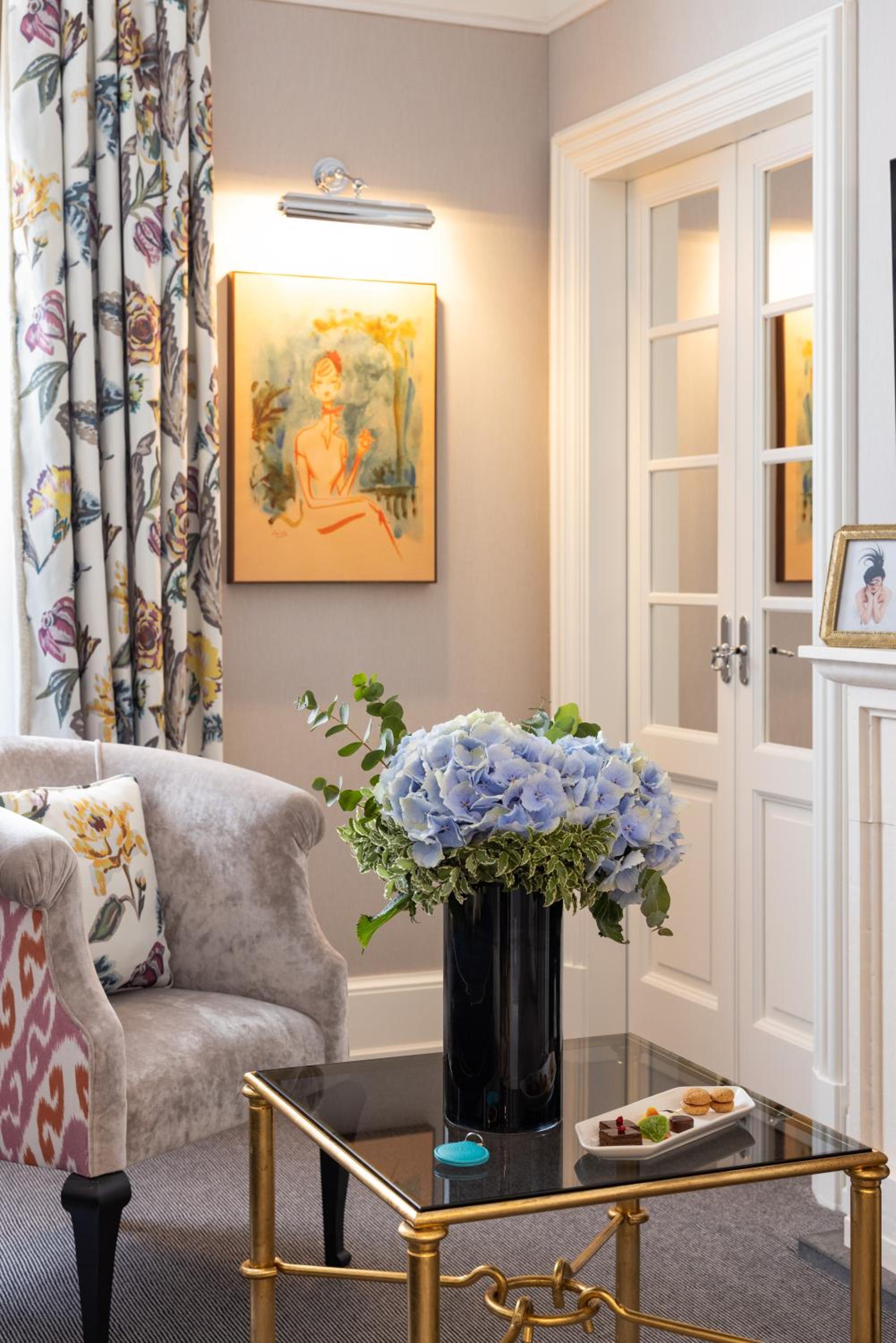 One Bedroom Suite (Non Smoking) thumbnail 6