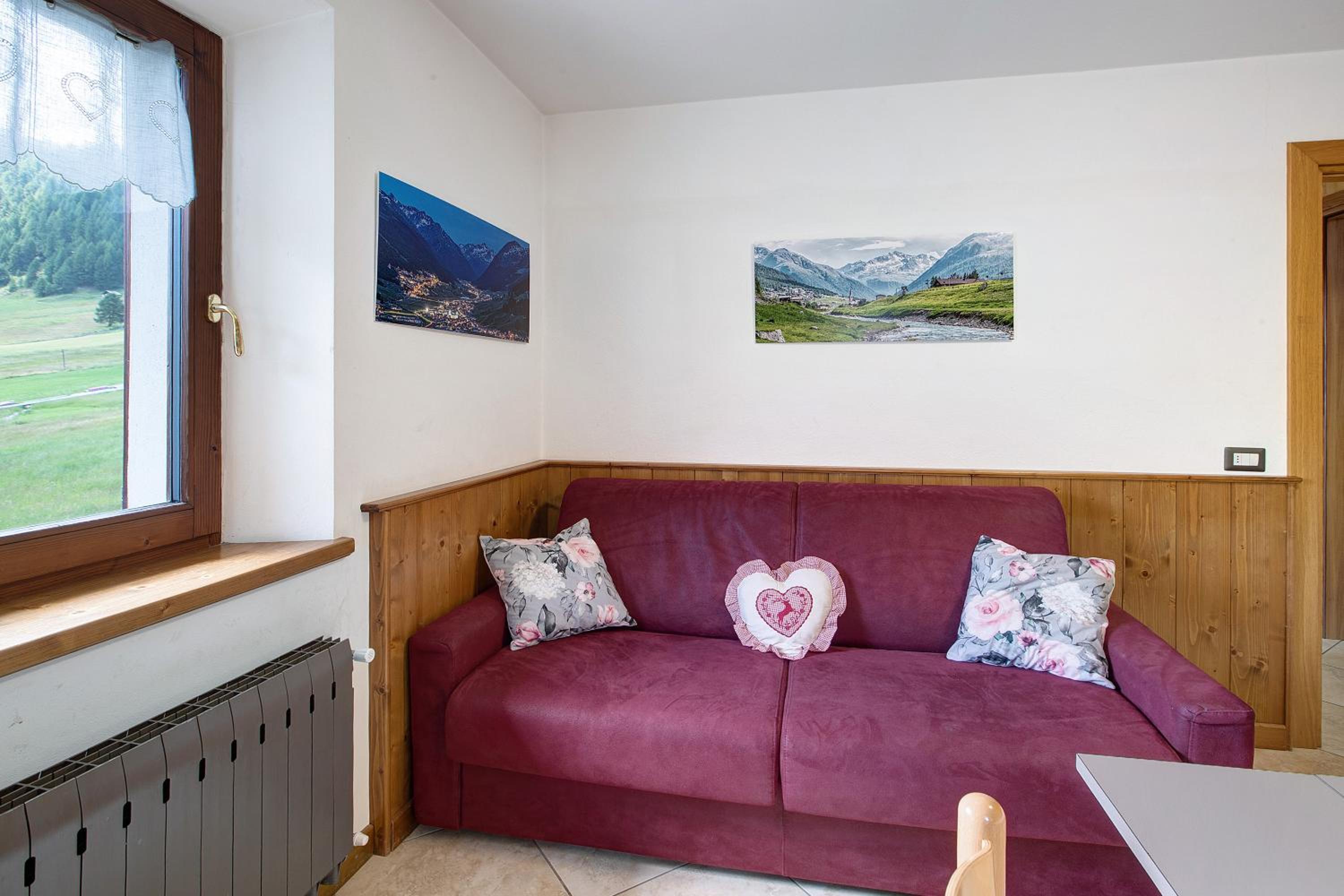 Three-Bedroom Premium Apartment with Balcony