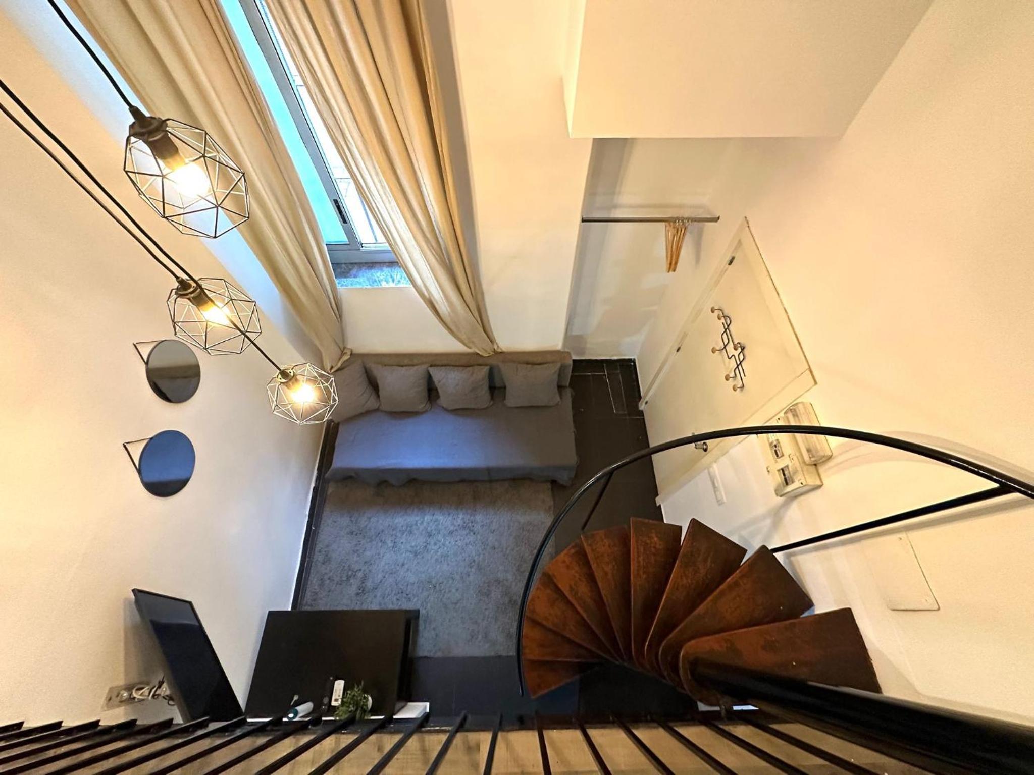 Studio - Split Level photo 2