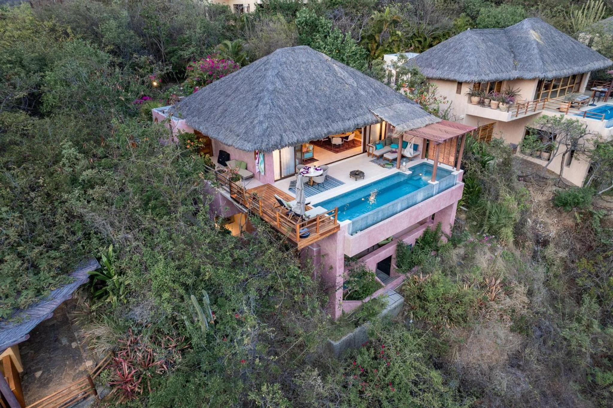 Three-Bedroom Villa photo 1