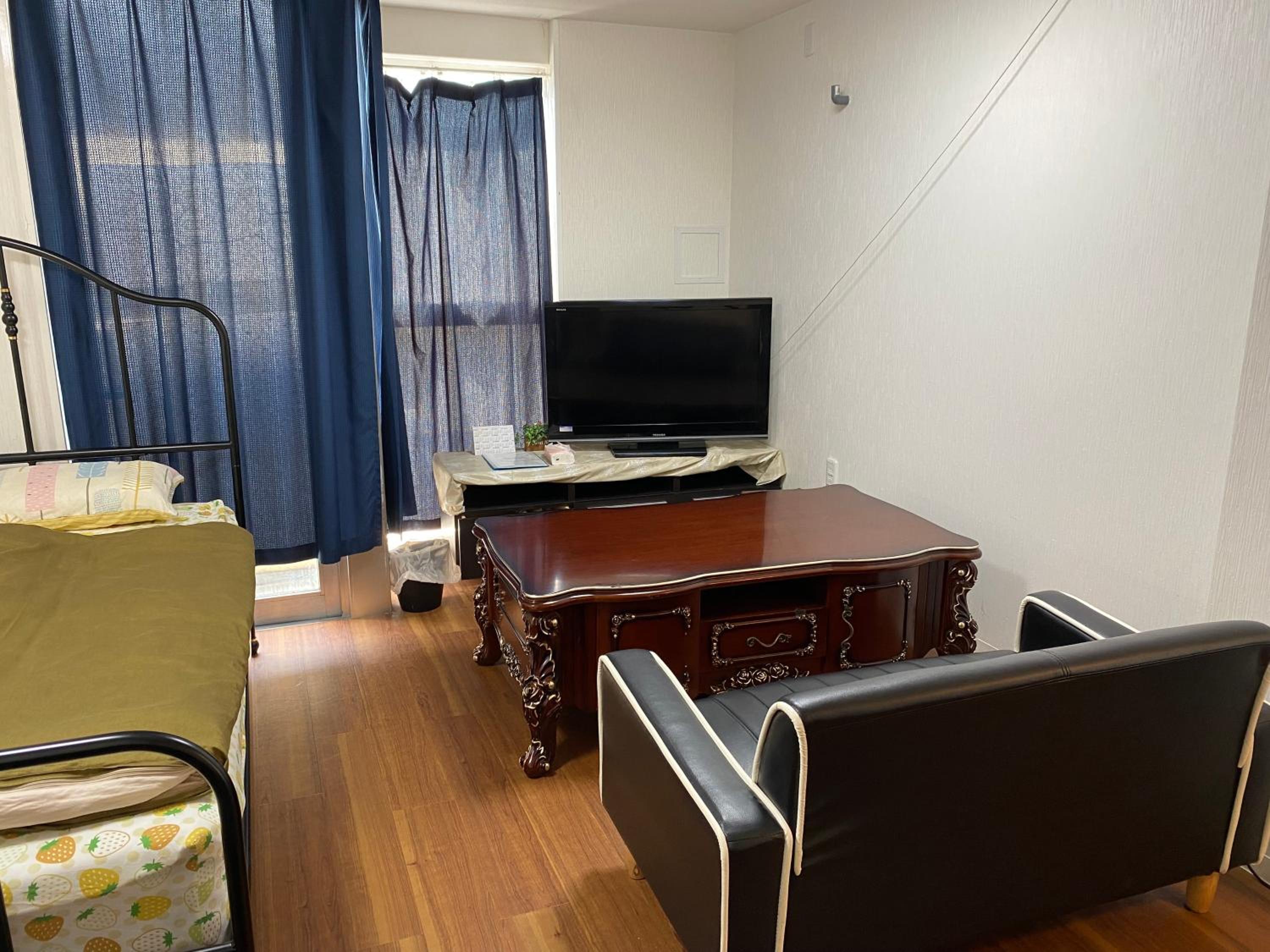Superior Family Room photo 1