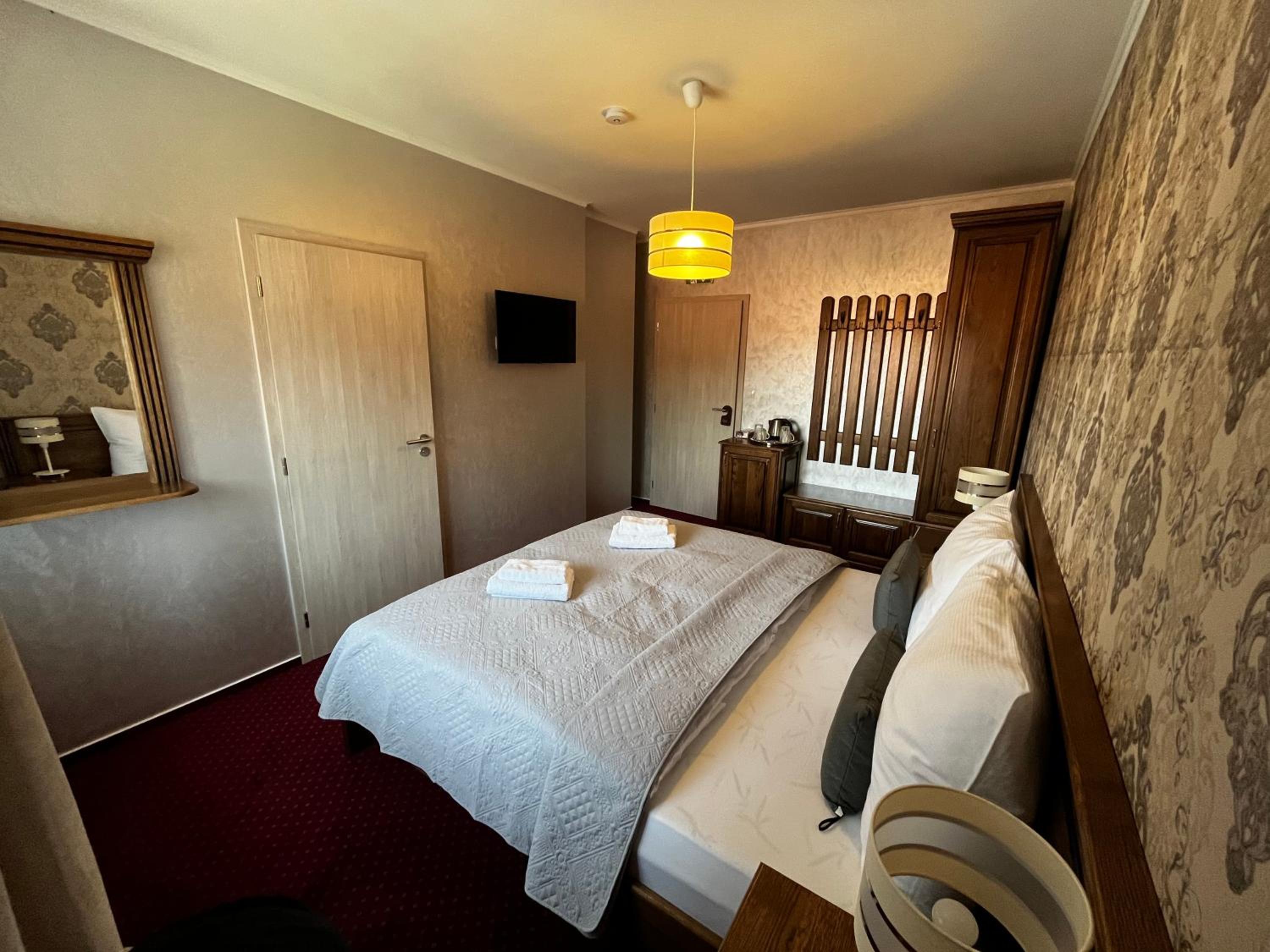 Double or Twin Room photo 3