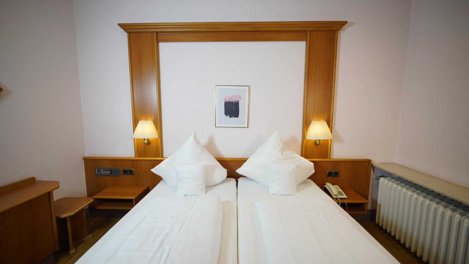 Double Room with Private Bathroom photo 3