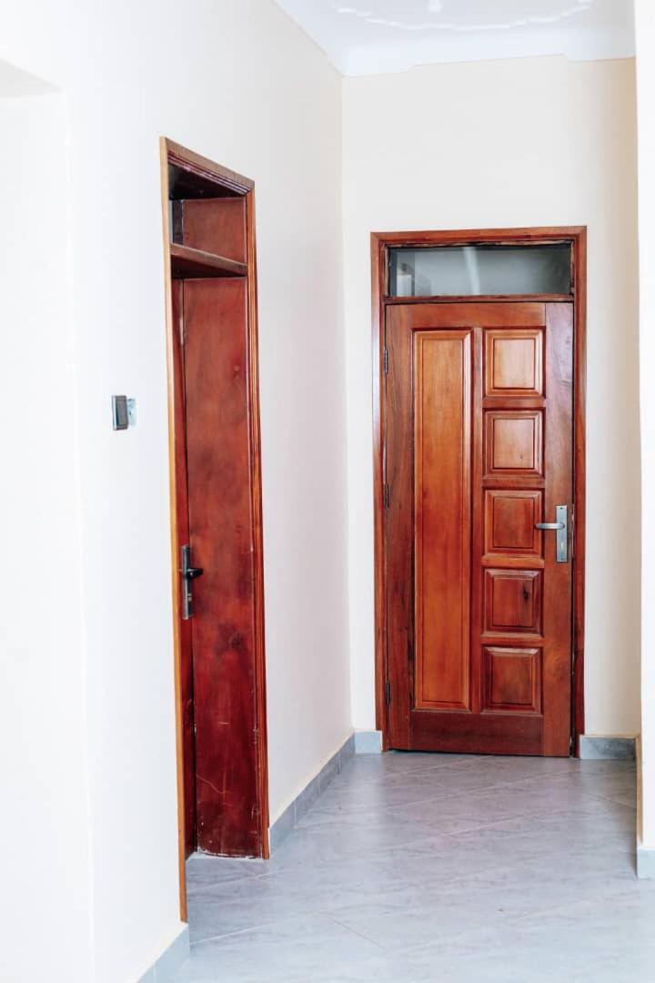 Single Room With Private Bathroom photo 2