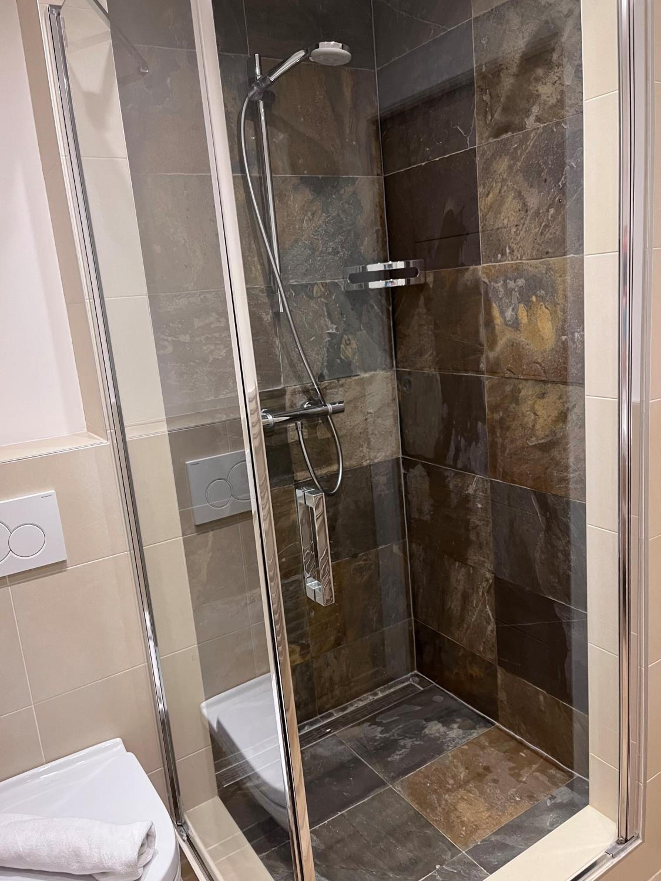 Double or Twin Room with Private Bathroom