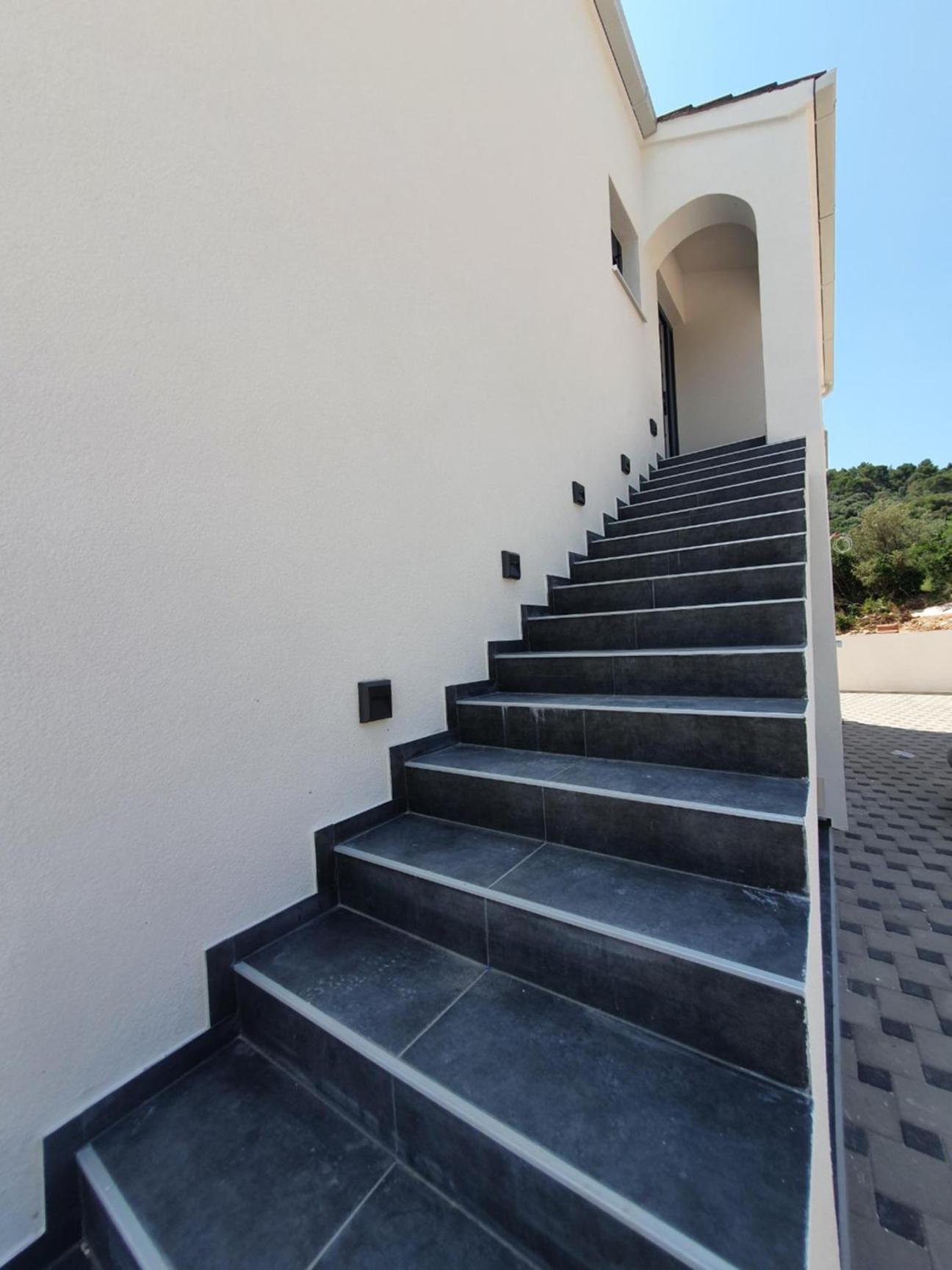 Two-Bedroom Apartment with Sea View - First Floor photo 2