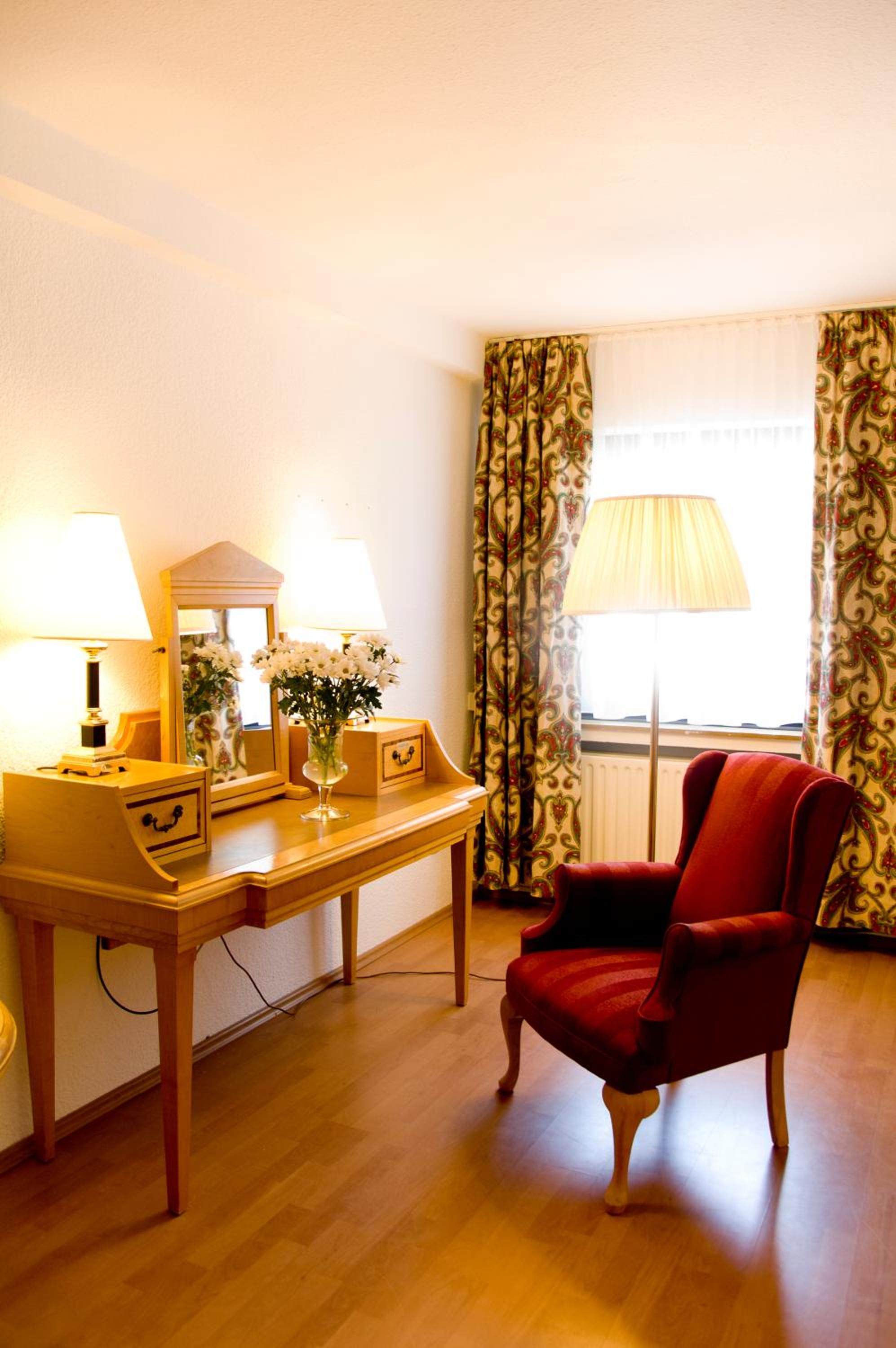 Double or Twin Room - Photo 5