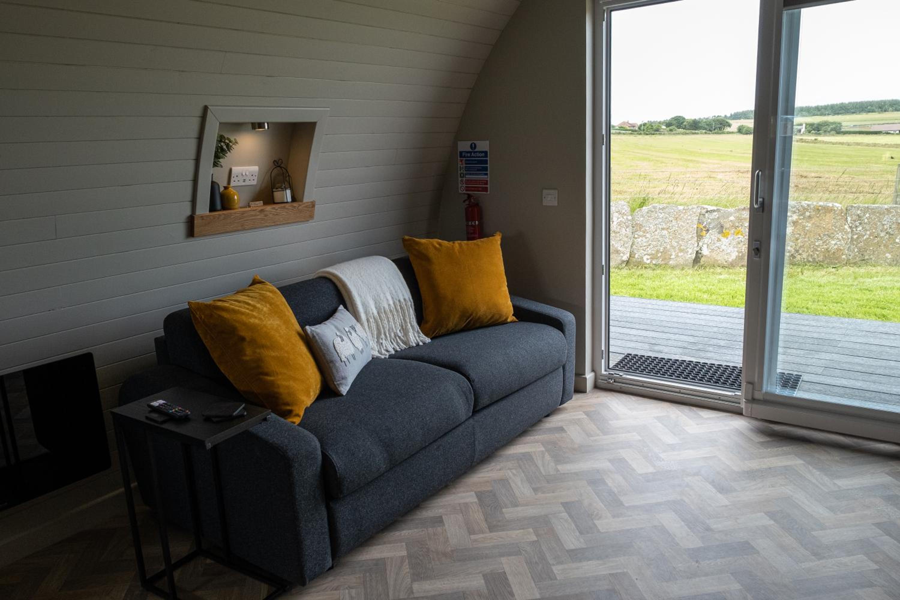 Glamping Pod – Hot Tub - Dog friendly (Sheep Pod)