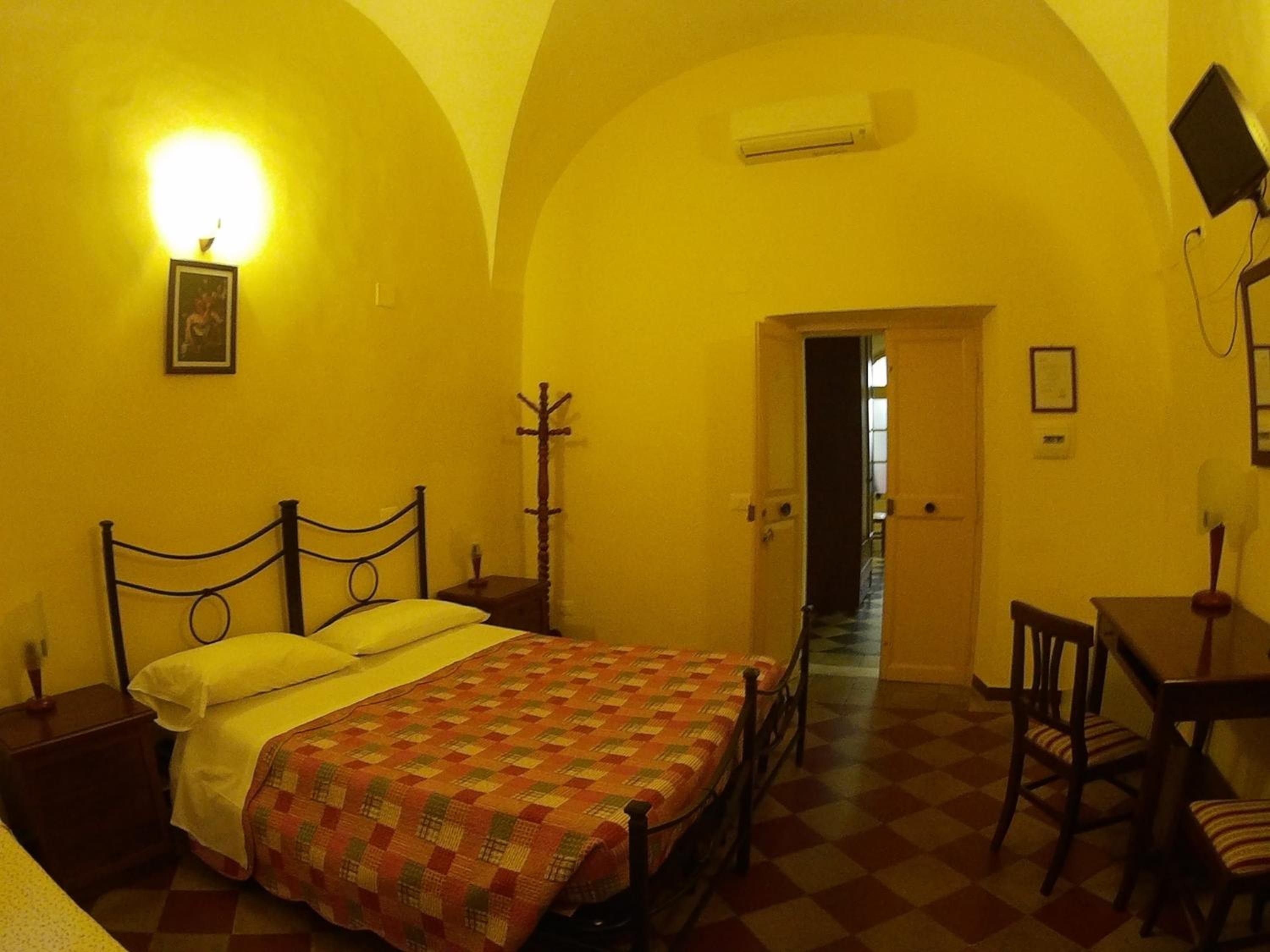 Triple Room - Photo 1