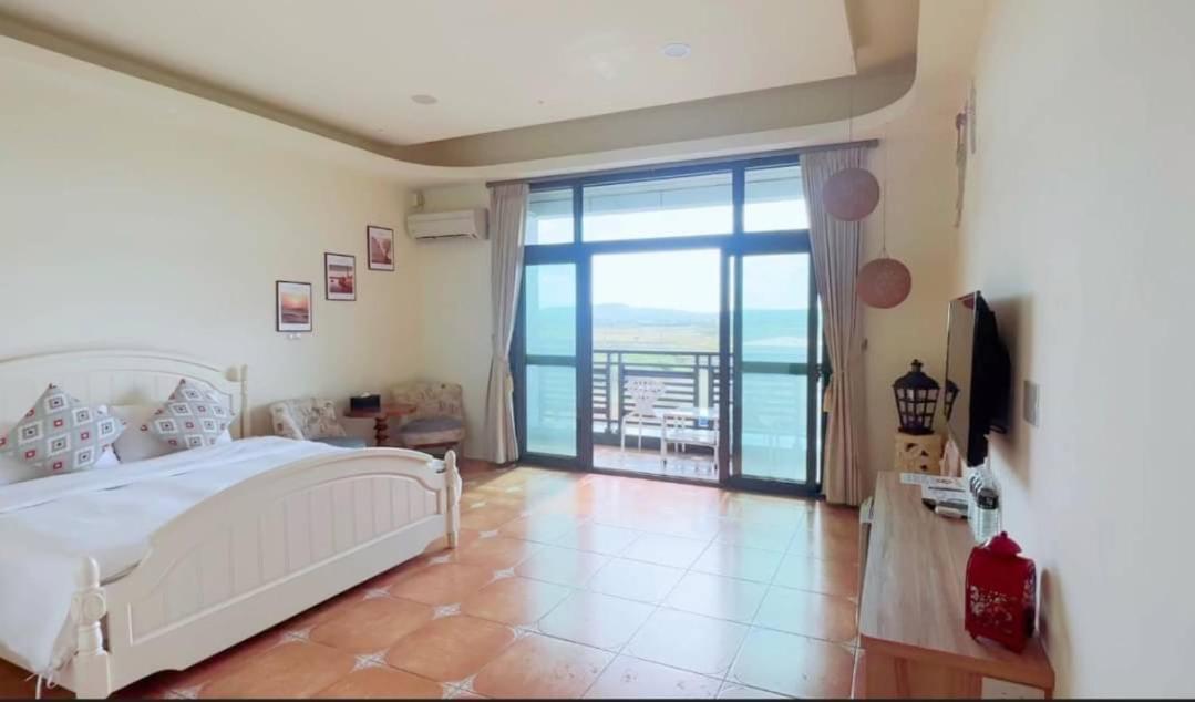 Double Room with View - Photo 1
