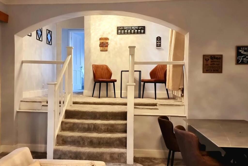 Two-Bedroom Apartment photo 2
