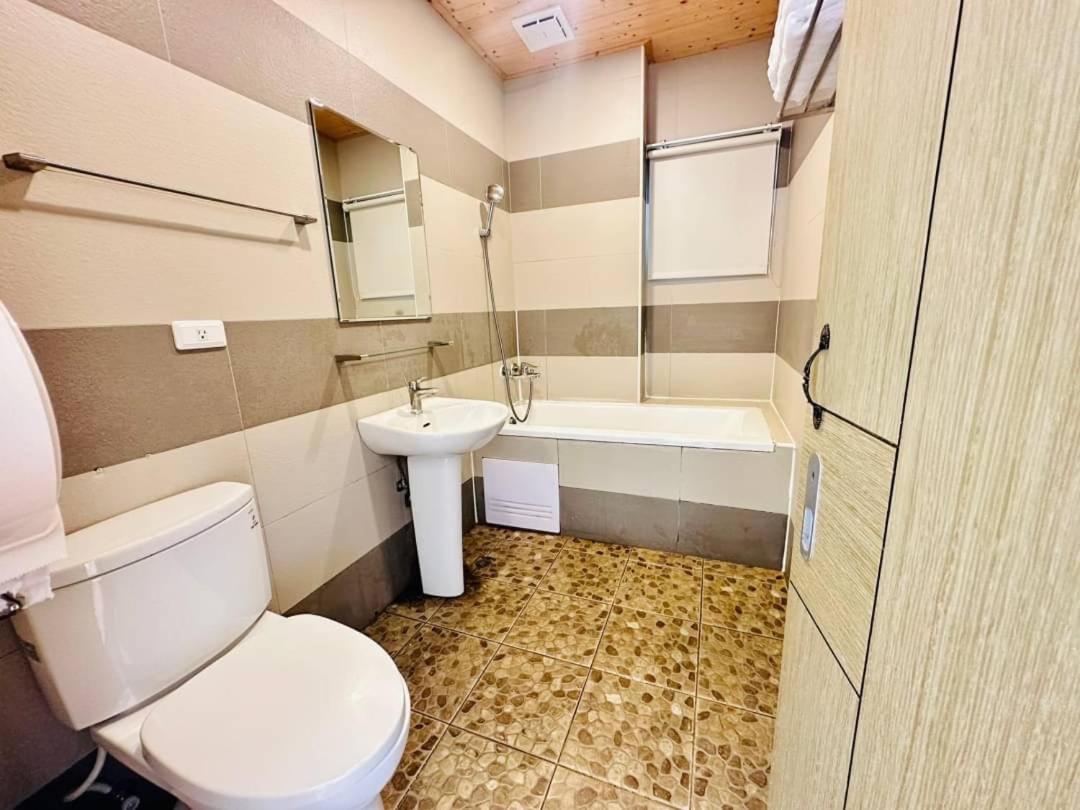 Double Room with View - Photo 7