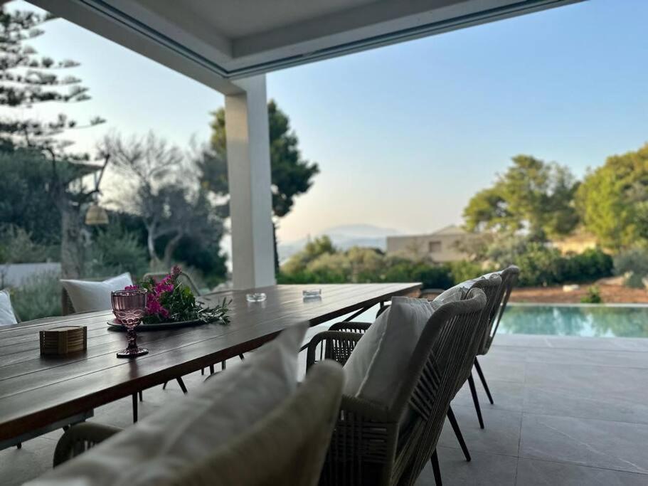 Three-Bedroom Villa photo 2