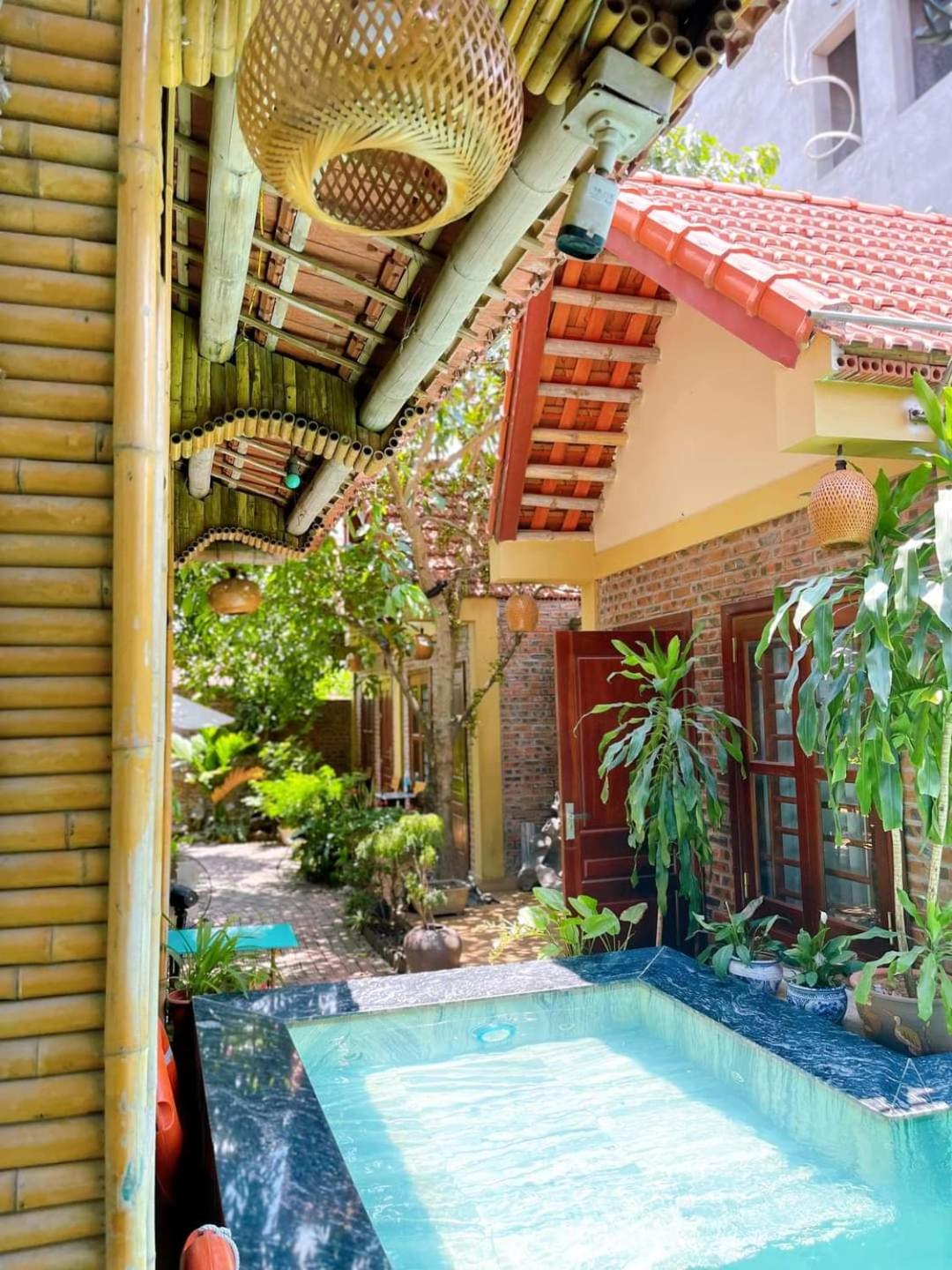 Family Bungalow - Photo 2