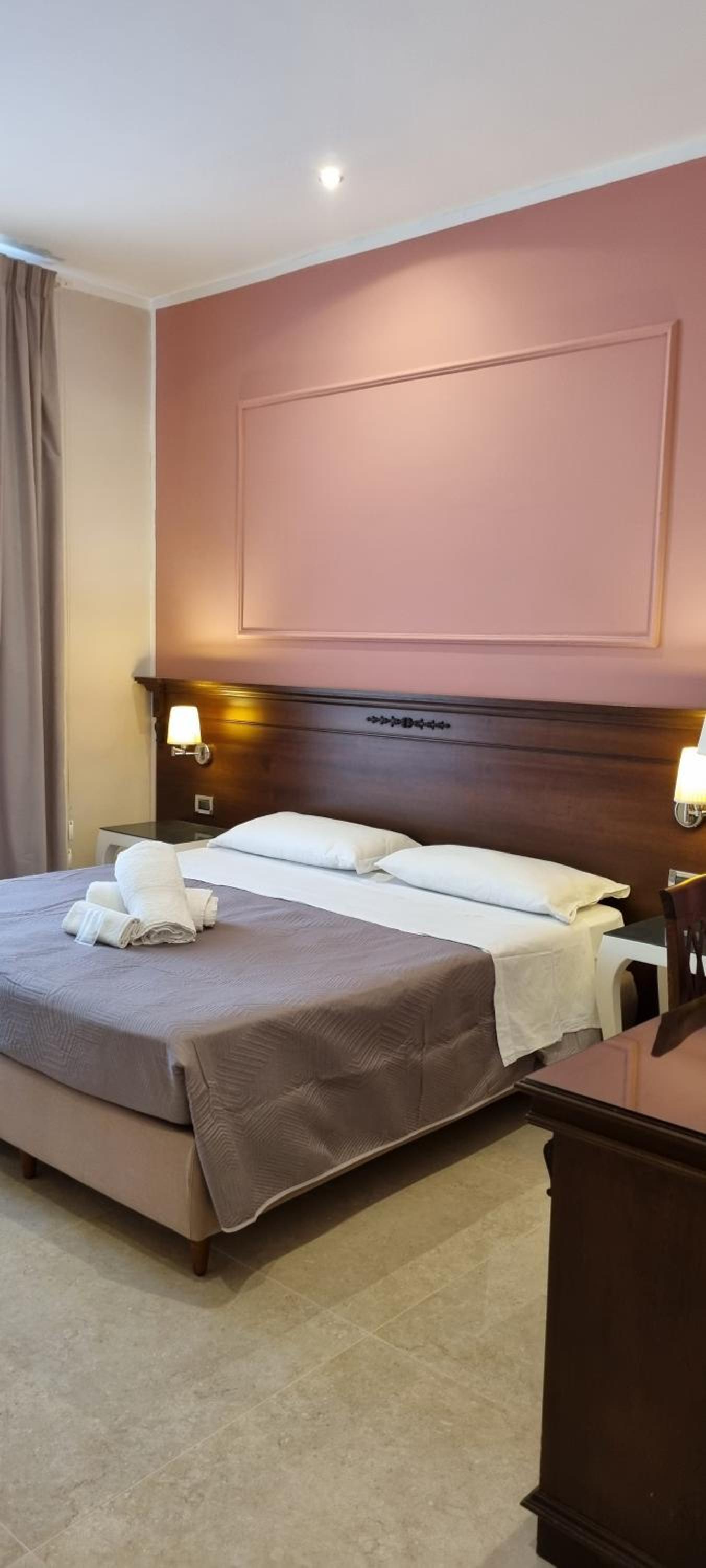 King Room With Balcony