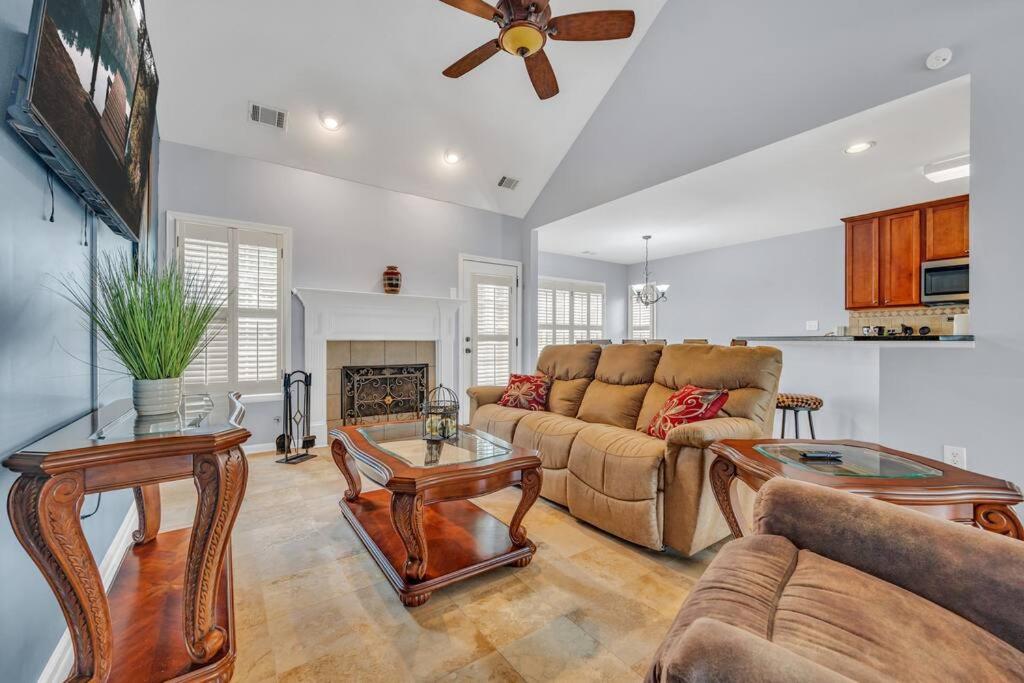 Three-Bedroom House photo 1