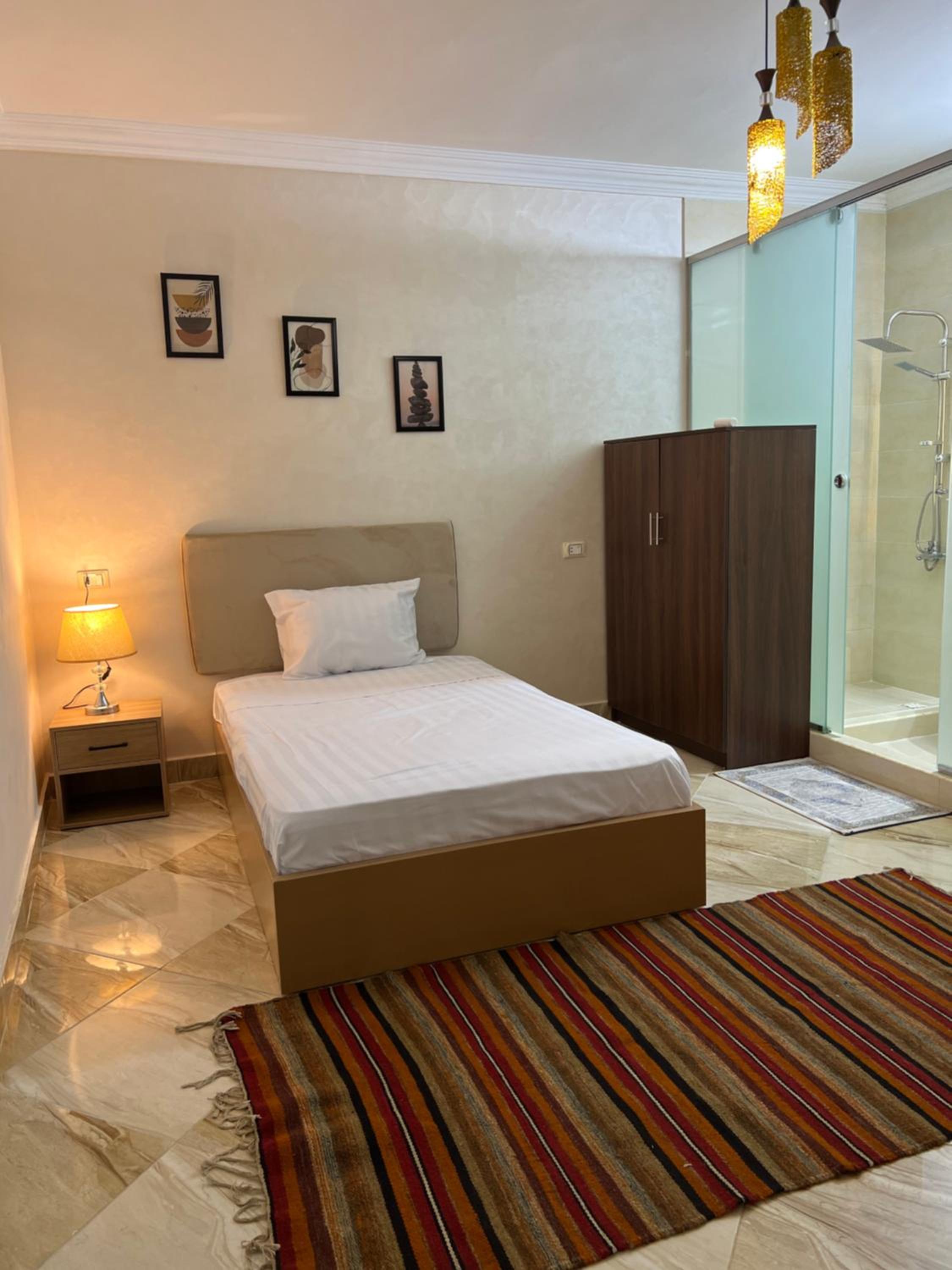 Family Room with Private Bathroom photo 1