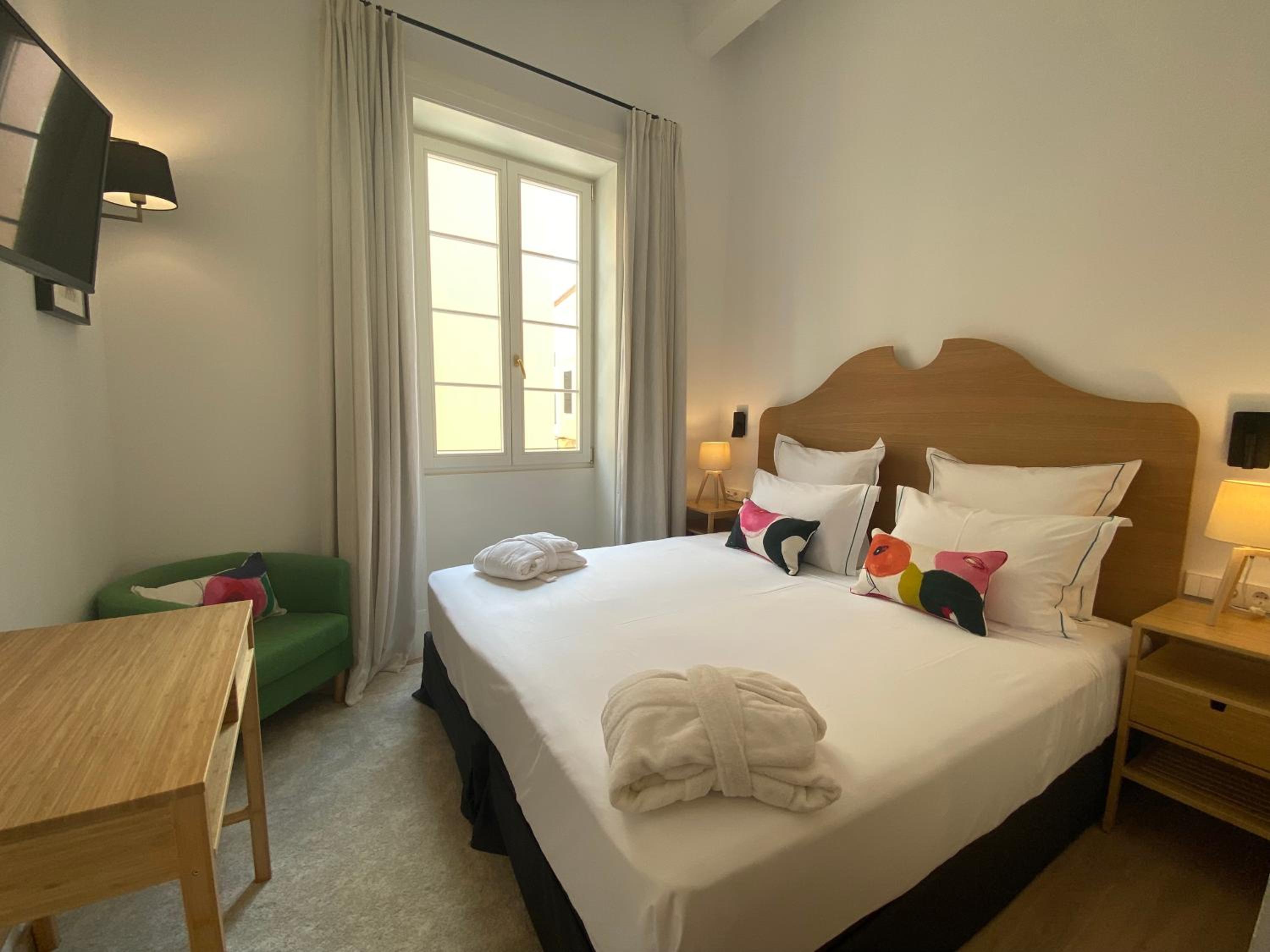 Budget Double Room photo 3