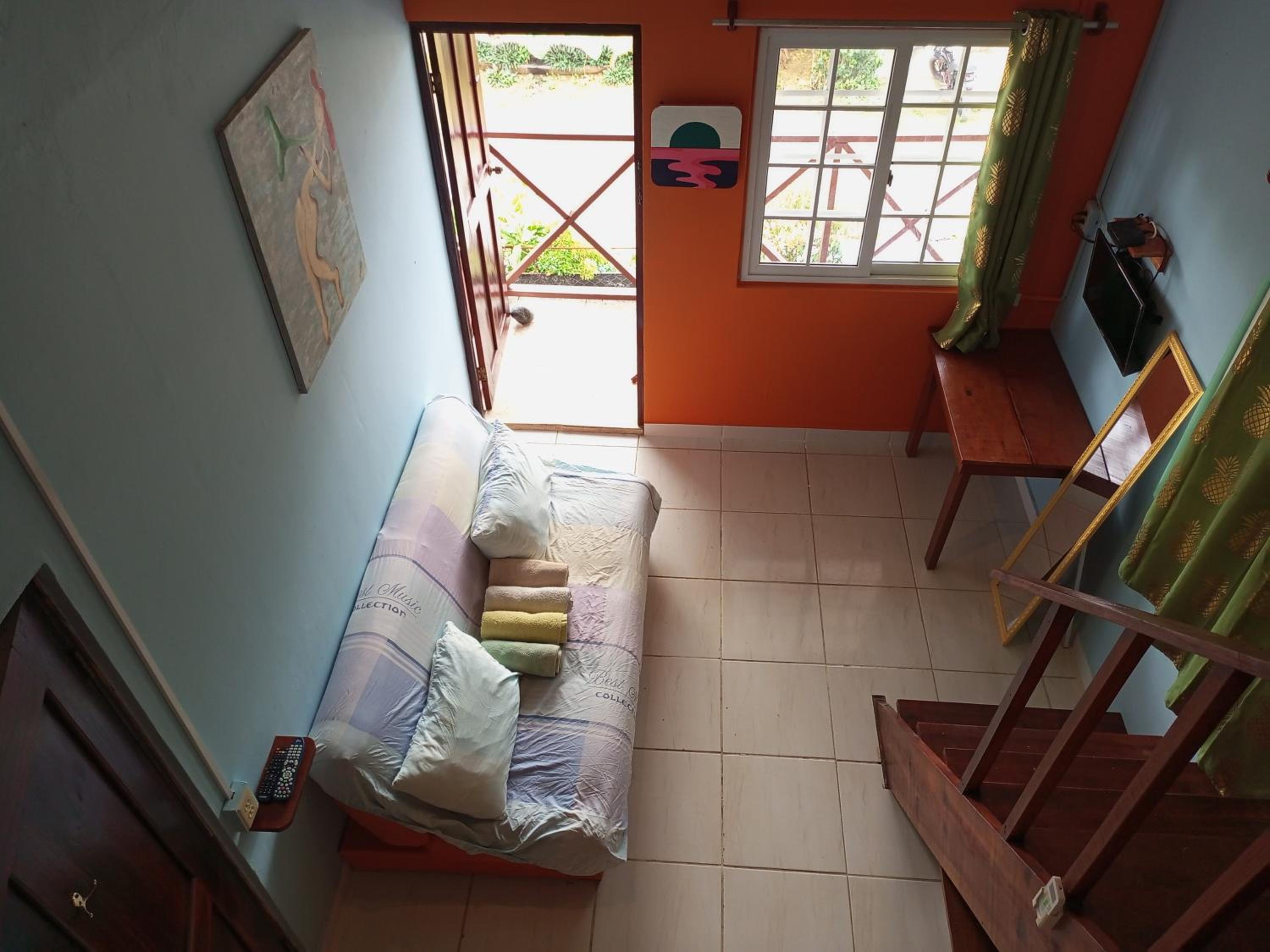 Apartment - Split Level photo 3