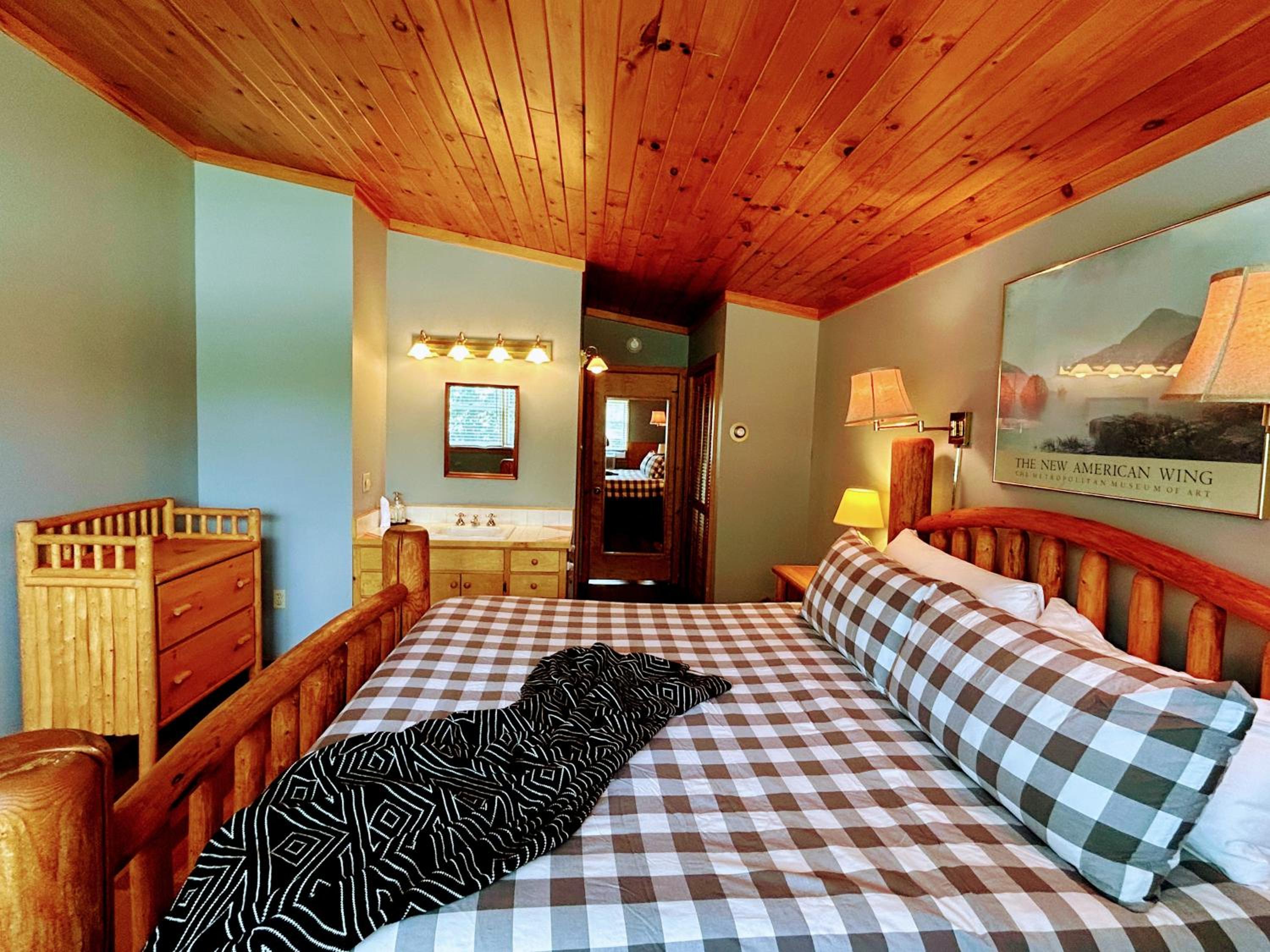 Suite with Mountain View photo 3