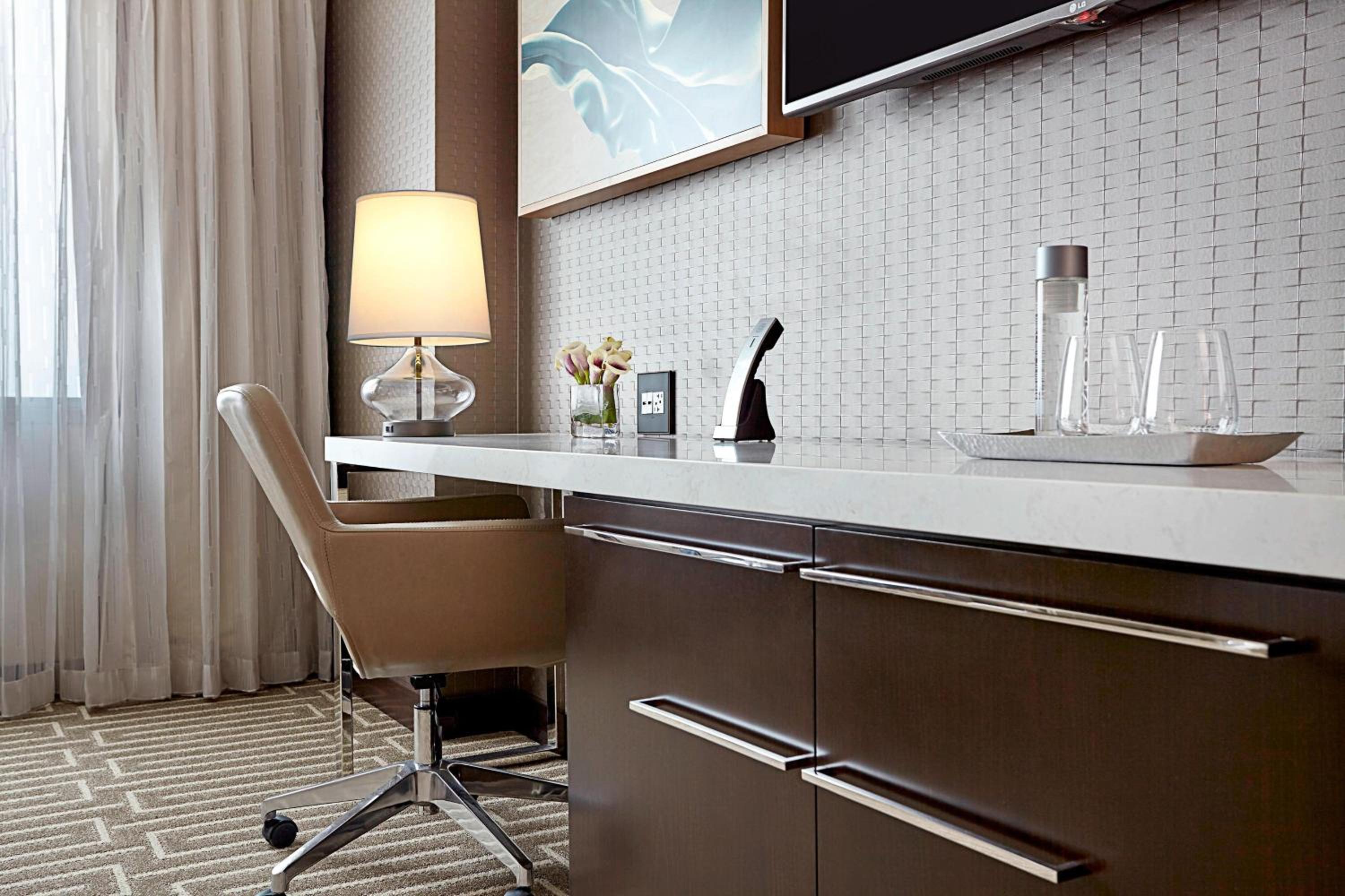 Queen Room with Two Queen Beds - Hearing Accessible photo 3