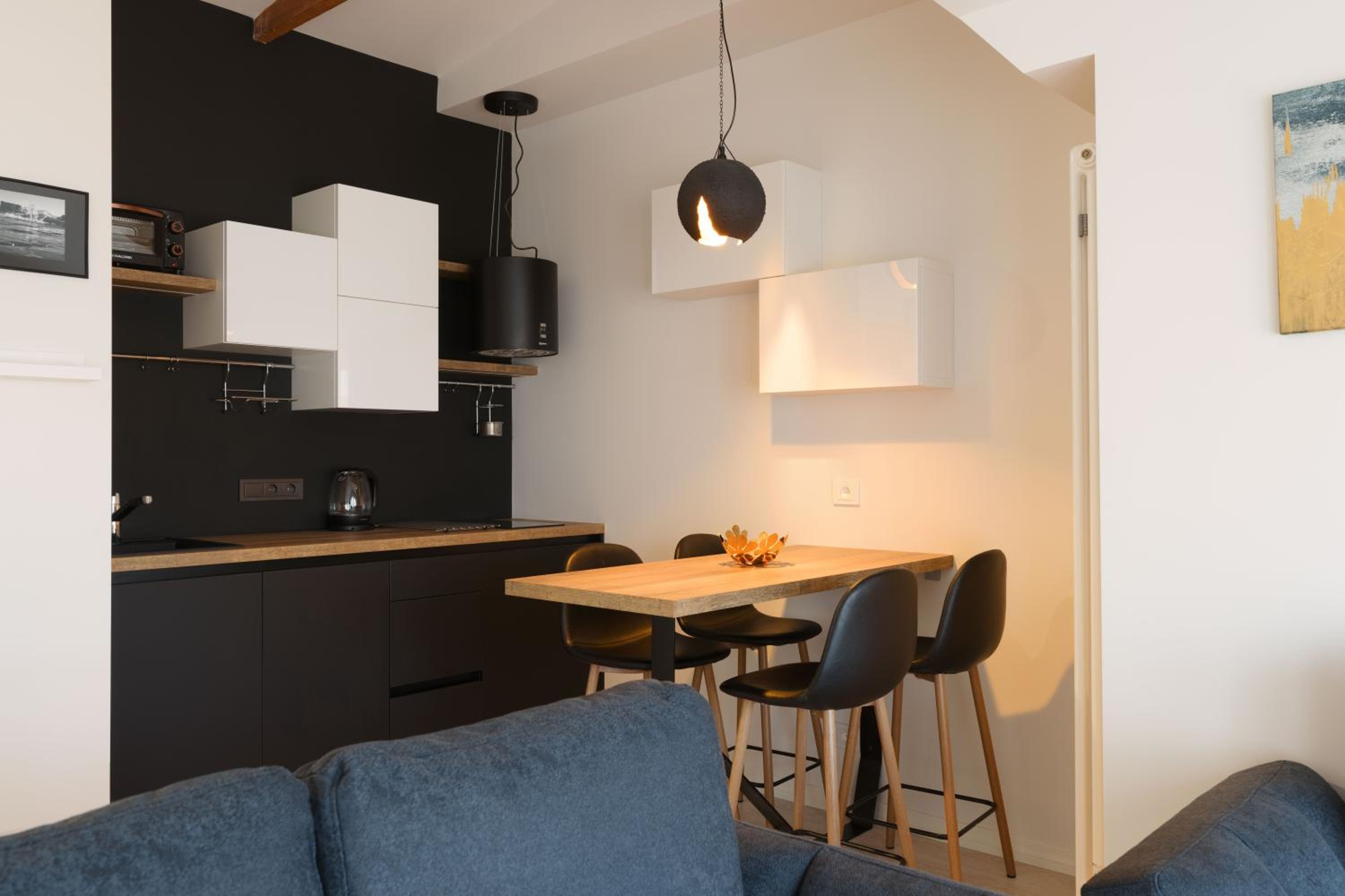 One-Bedroom Apartment photo 2