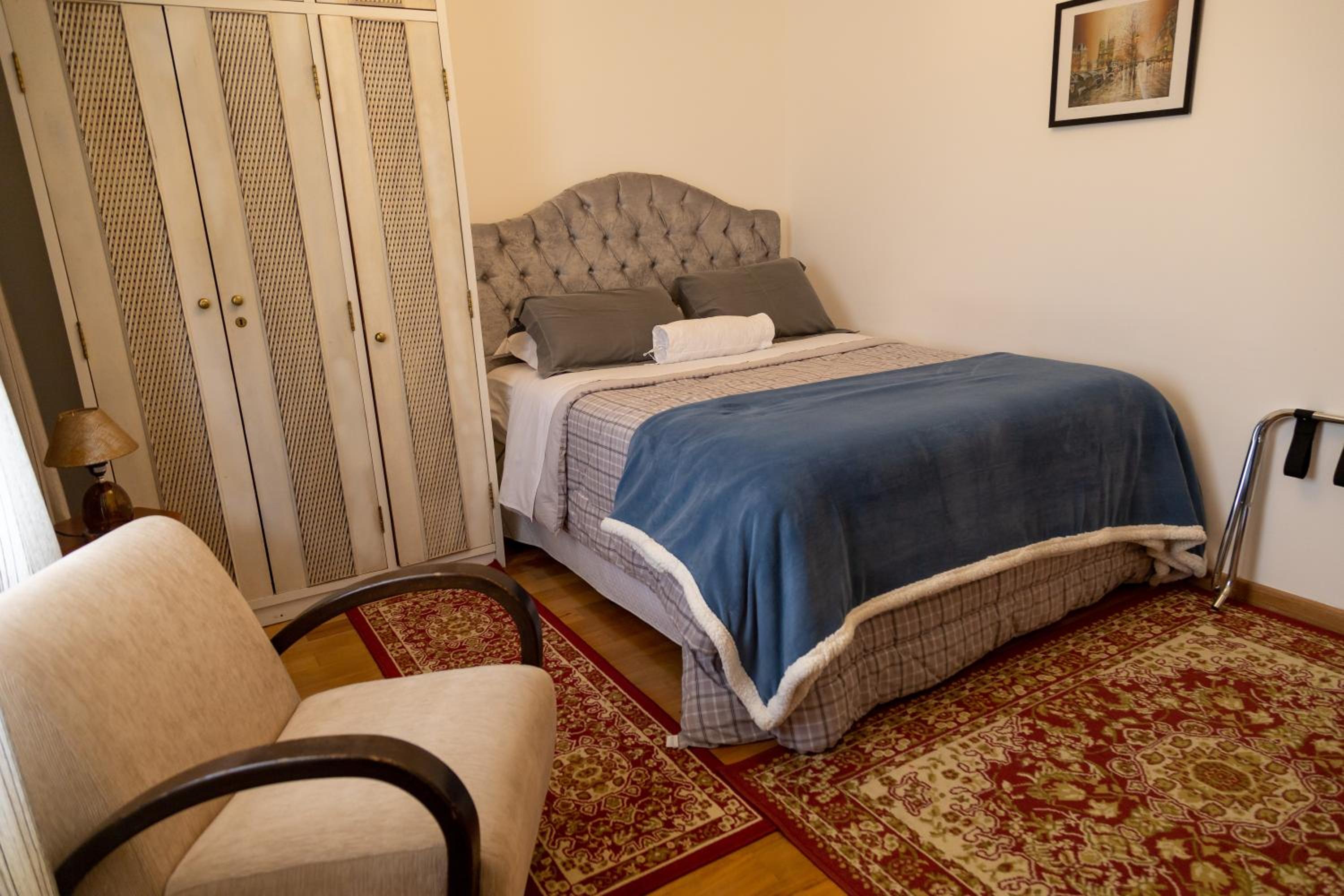 Standard Triple Room thumbnail 6