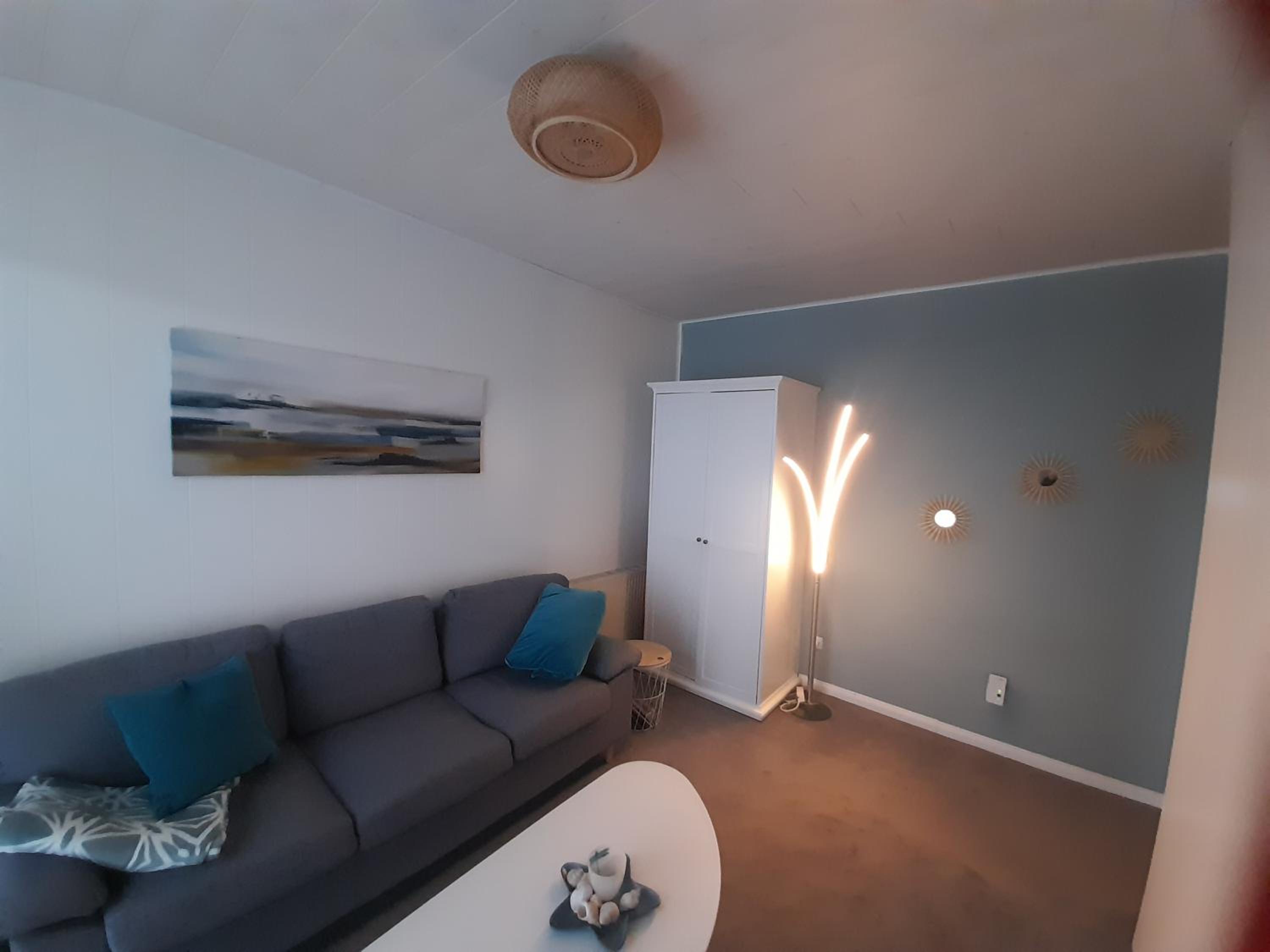 One-Bedroom Apartment photo 1