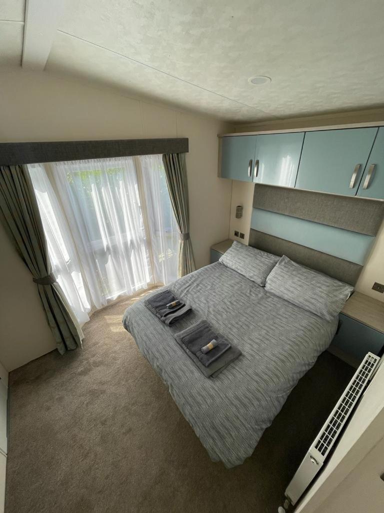 Mobile Home photo 2
