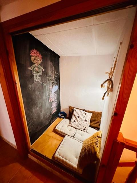 Four-Bedroom House photo 3