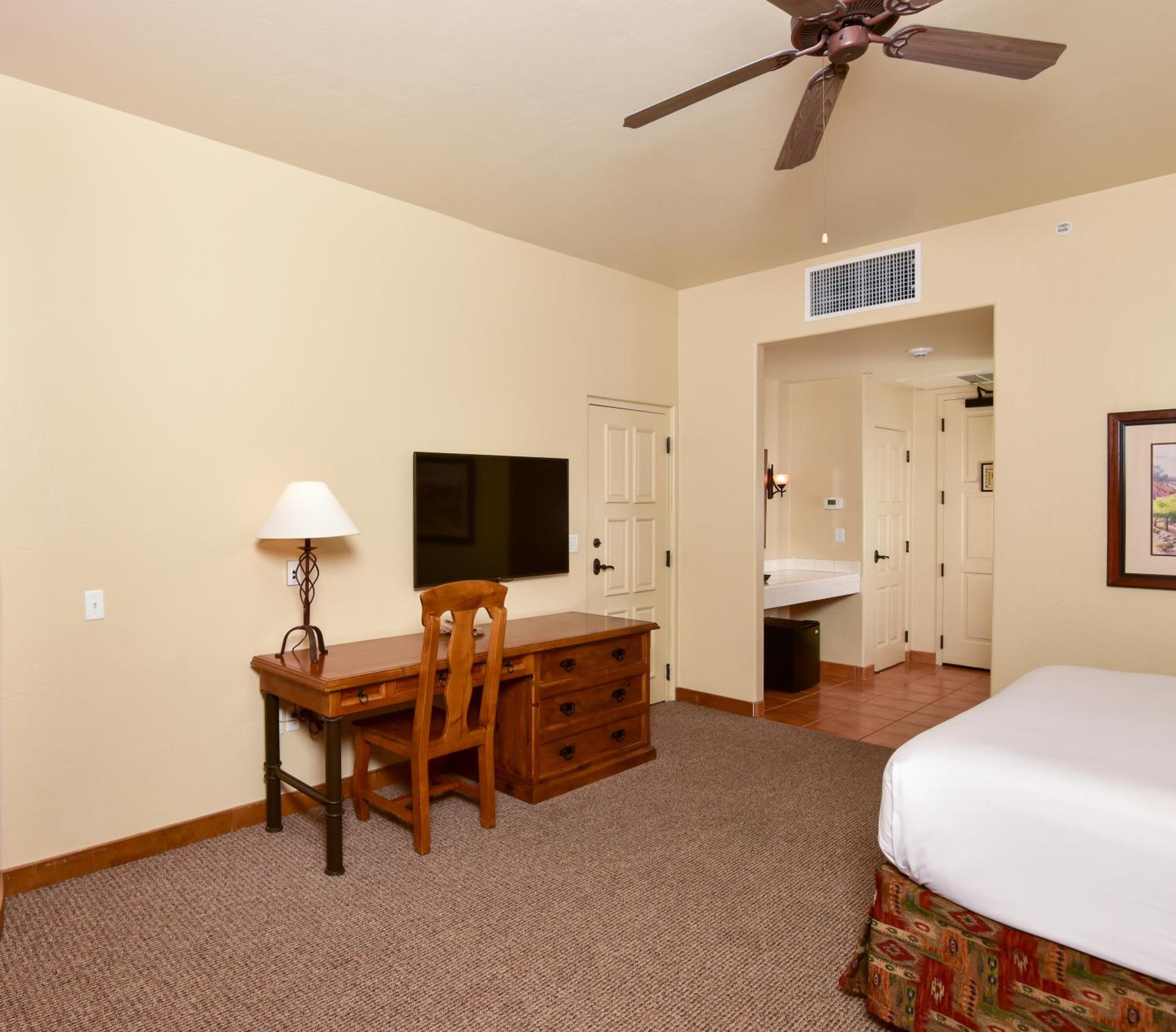 King Room - Disability Access - Photo 4