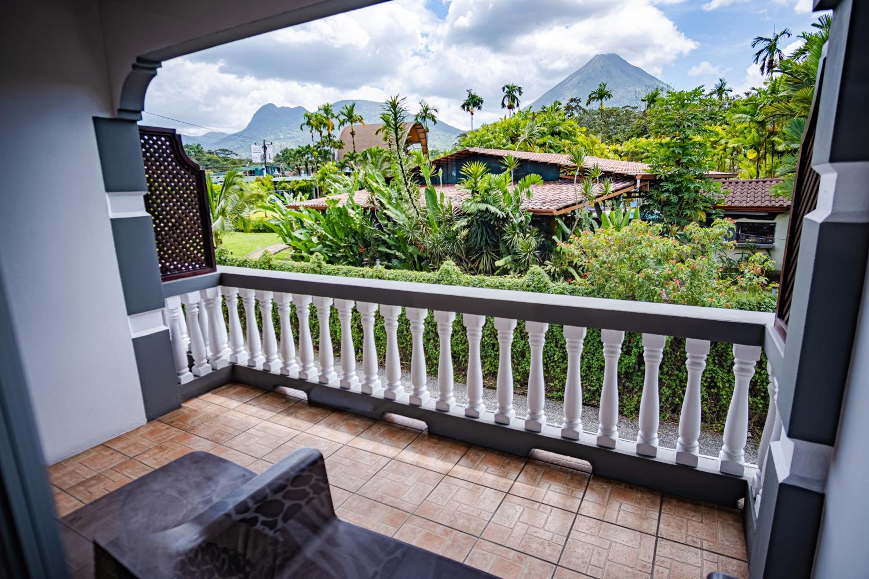 Double Room with Balcony - Photo 5