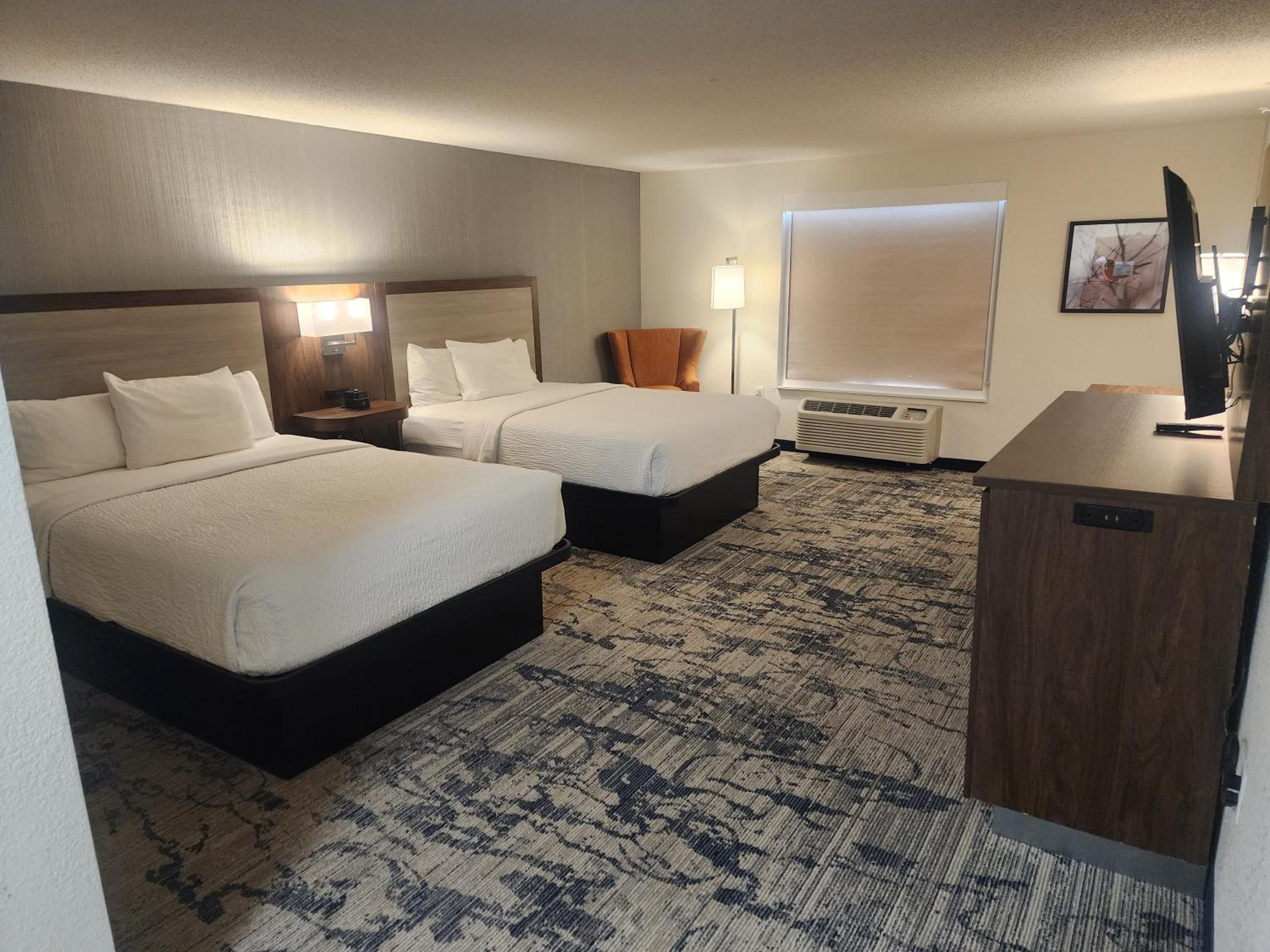 Double Room with Two Double Beds - Photo 6